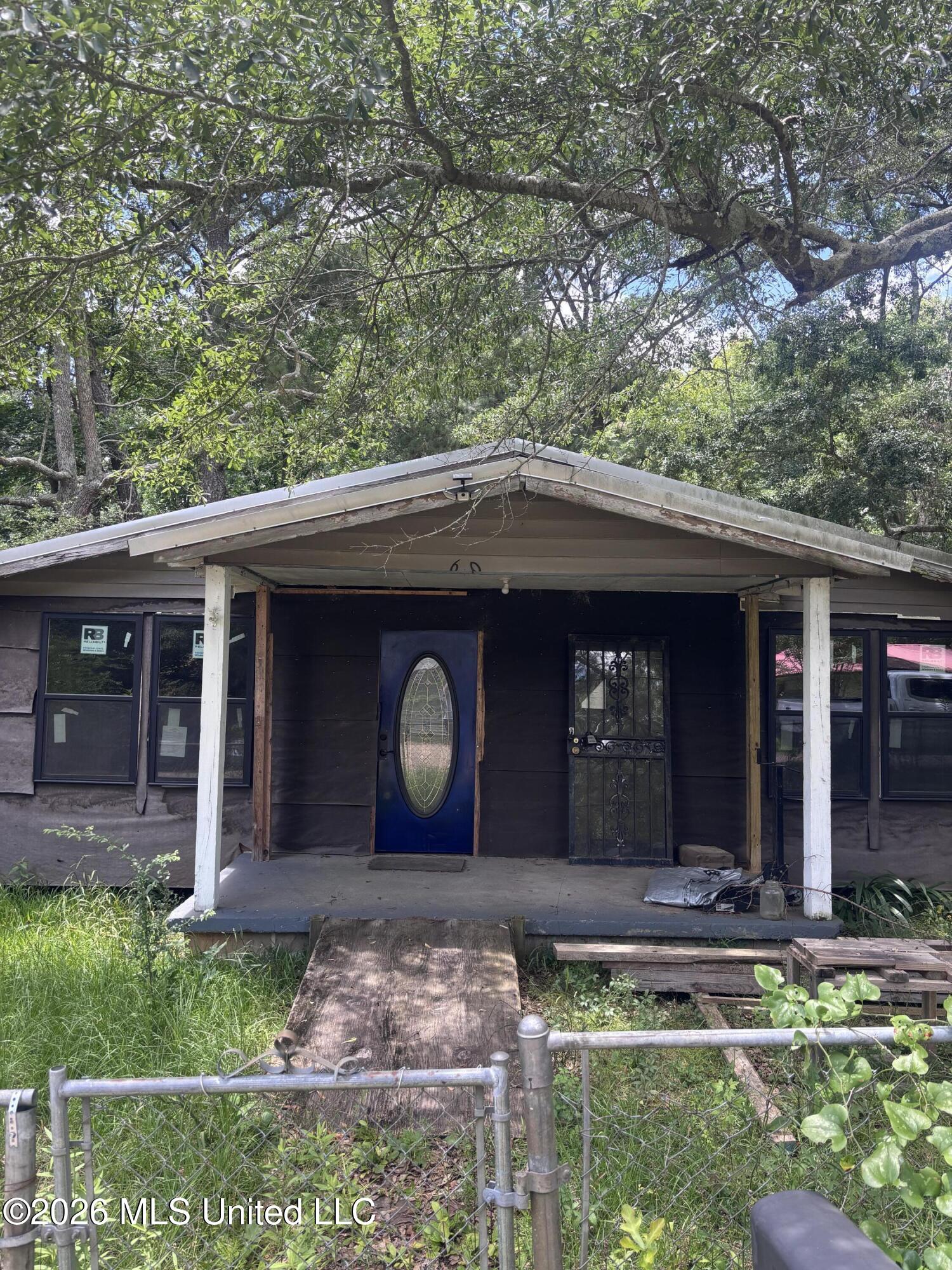 610 Nw 9th Avenue Property Photo 1