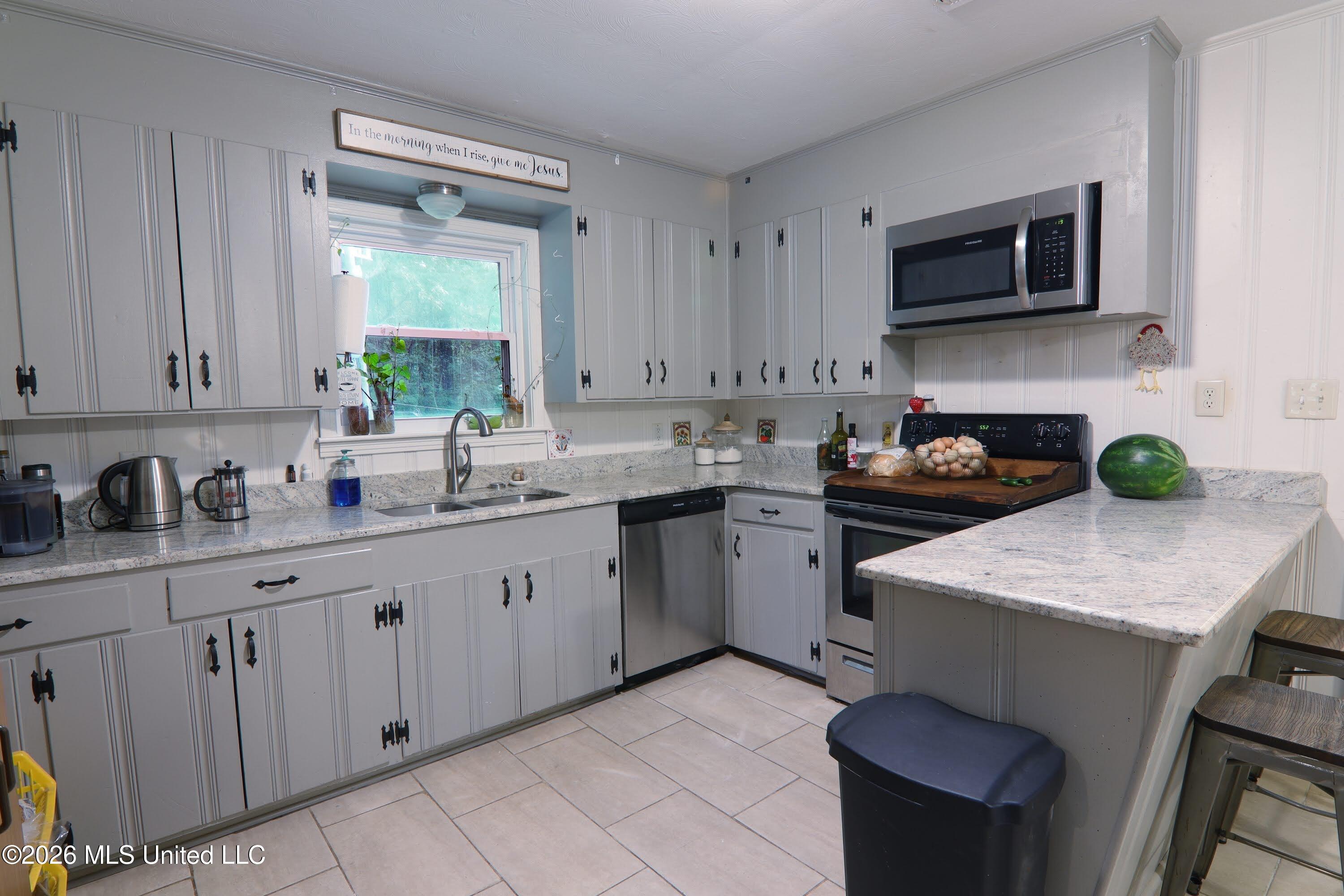 5871 S Highway 305 Property Photo 5