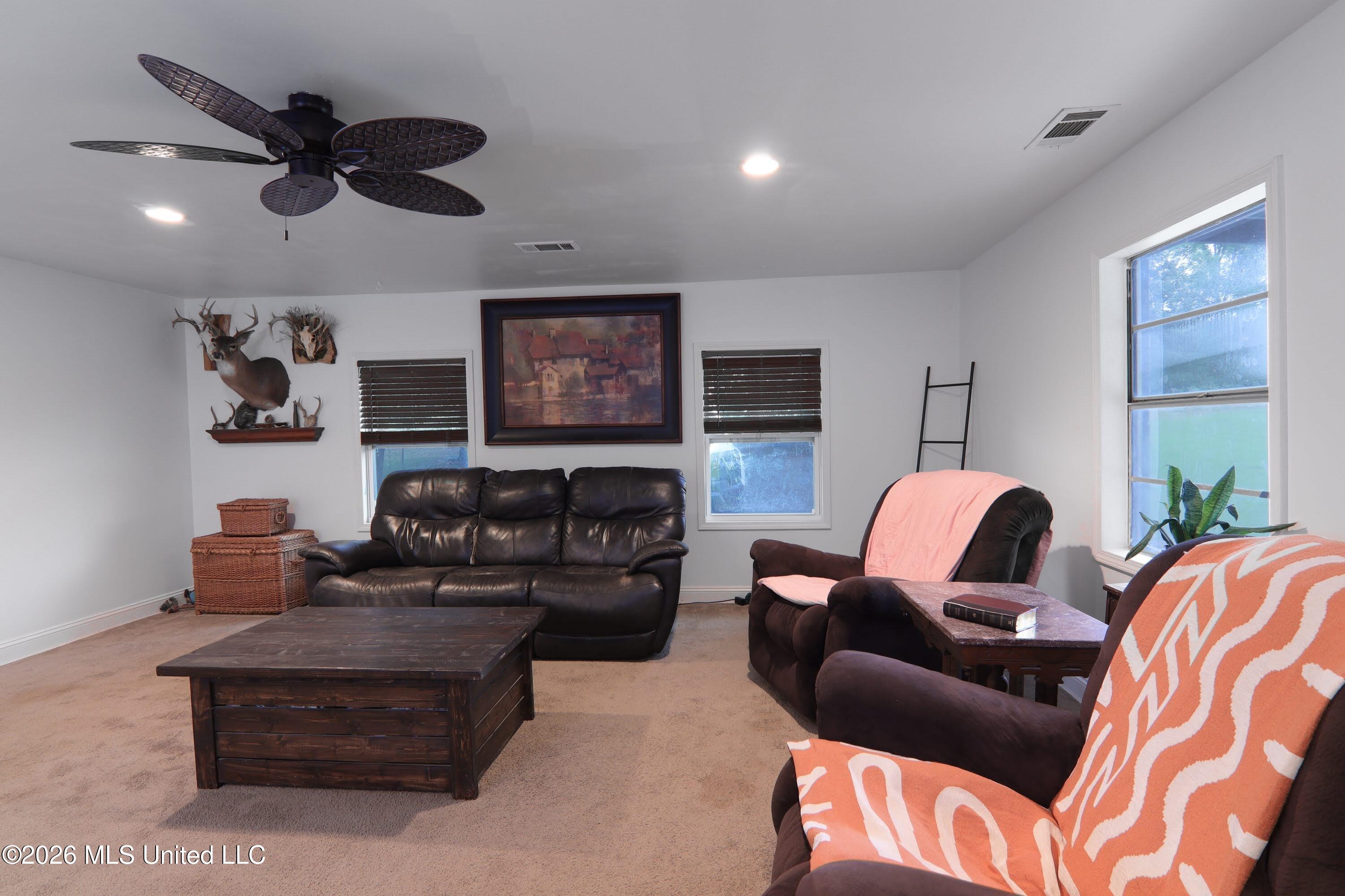 5871 S Highway 305 Property Photo 10