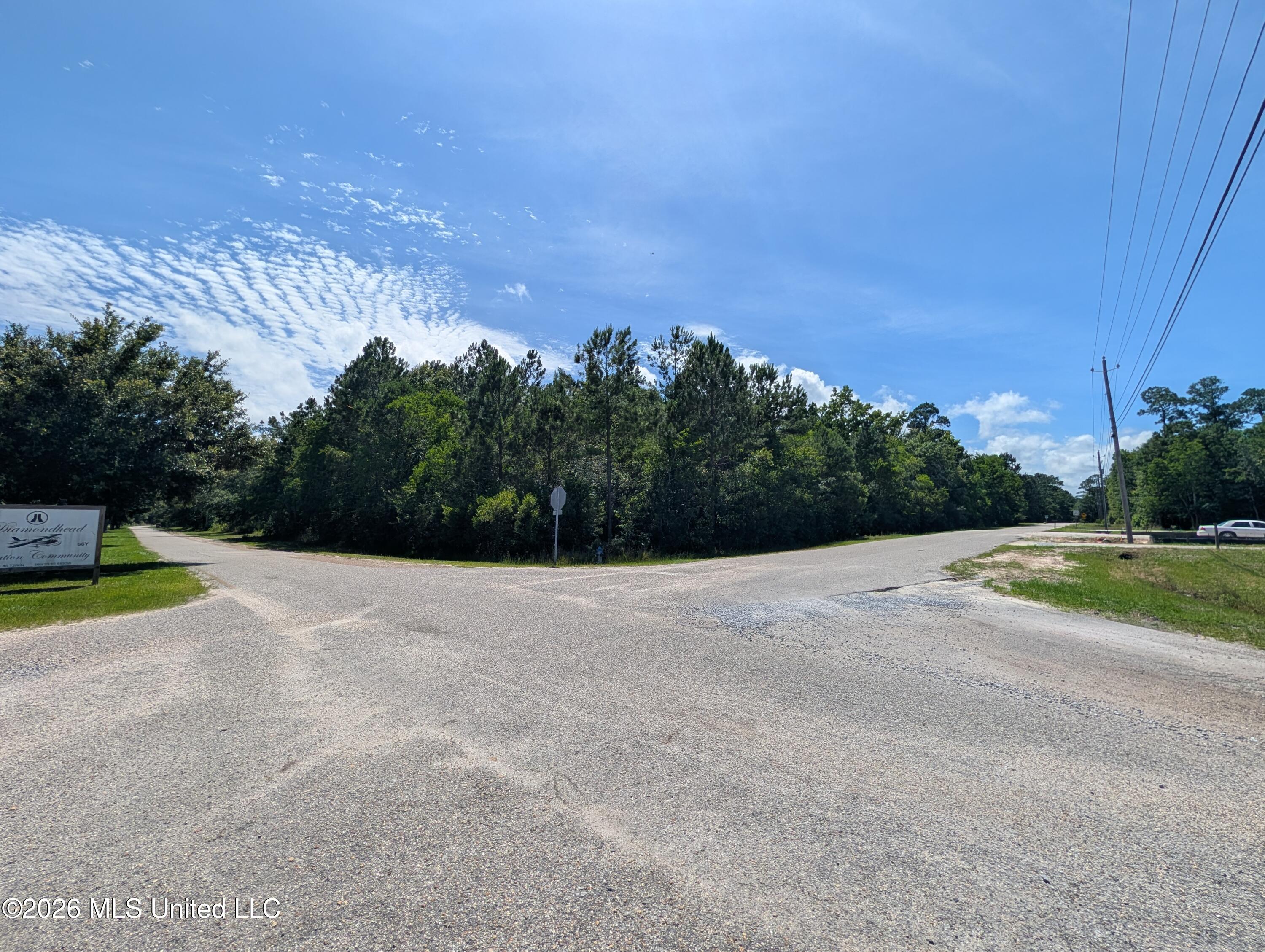 2332 Airport Drive Property Photo 3