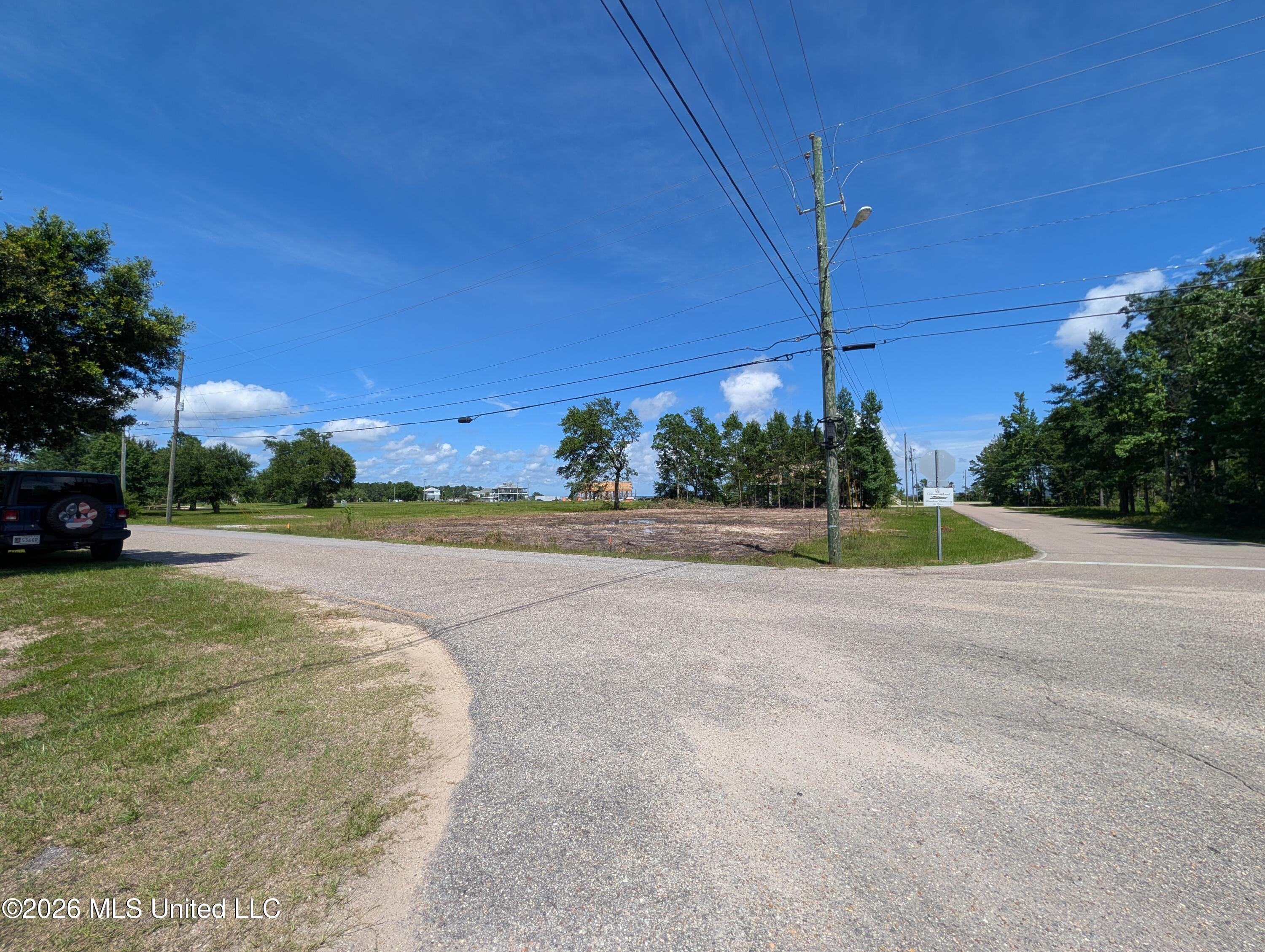 2332 Airport Drive Property Photo 5