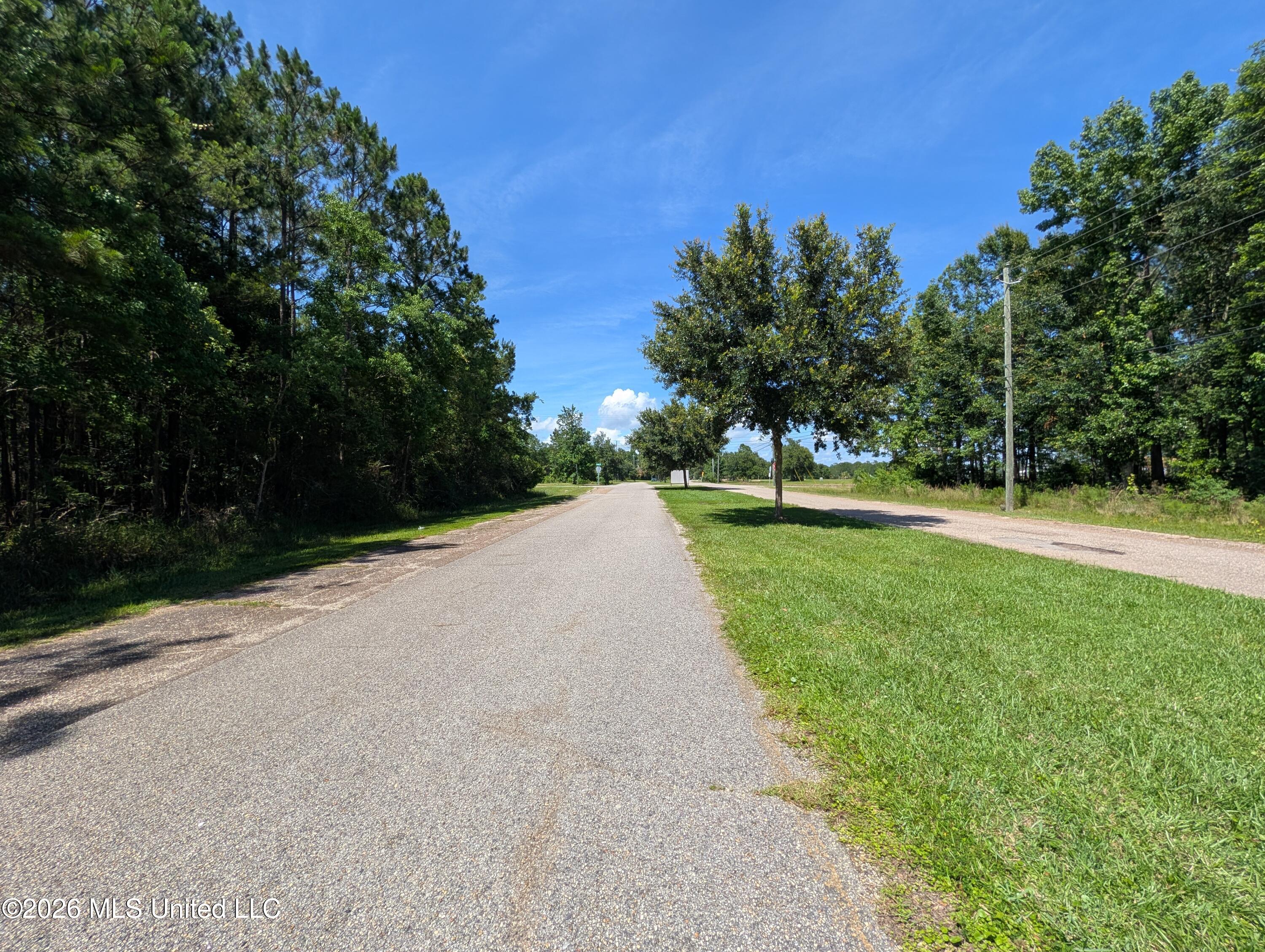 2332 Airport Drive Property Photo 13