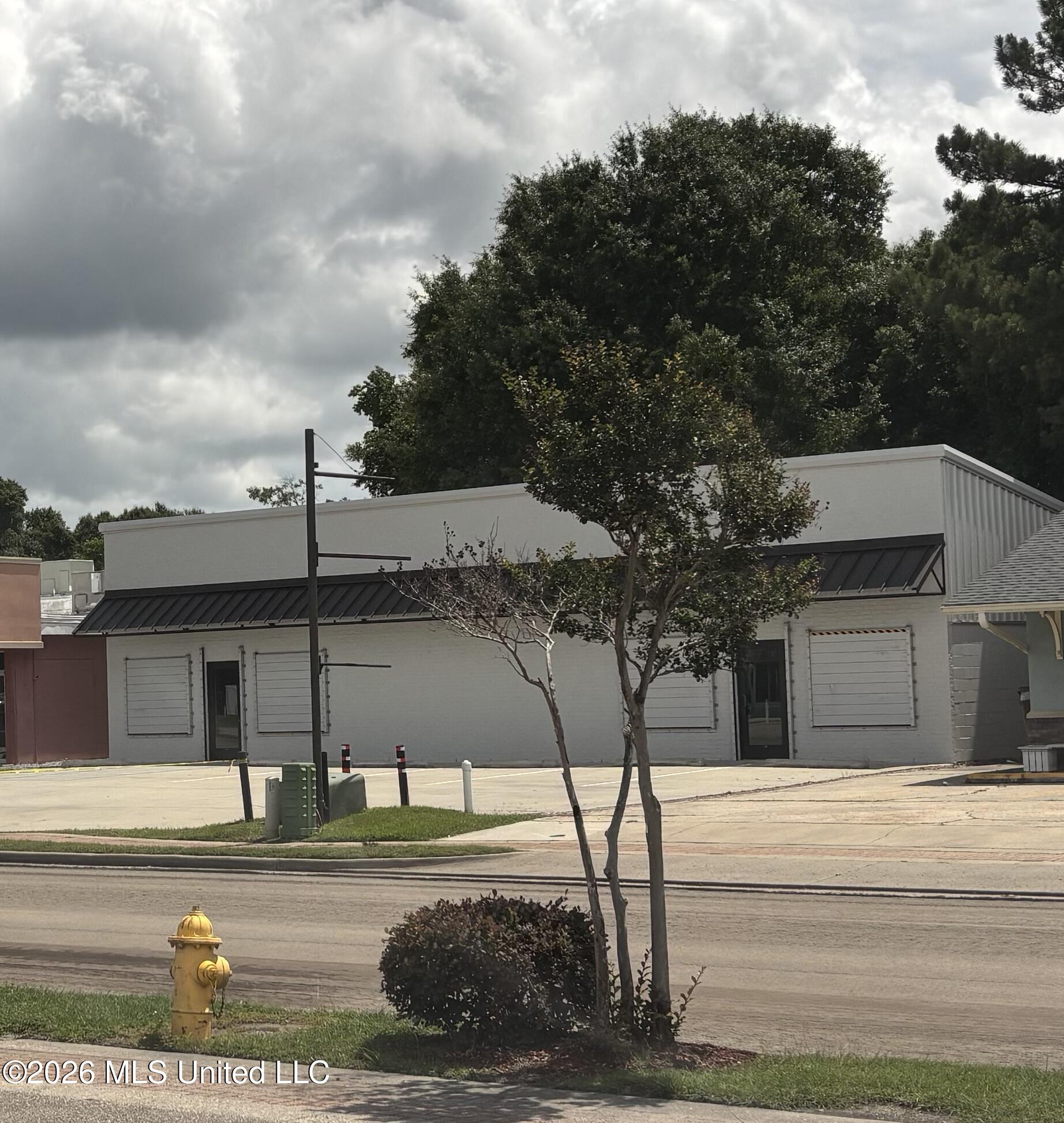 10108 Central Avenue Property Photo 1