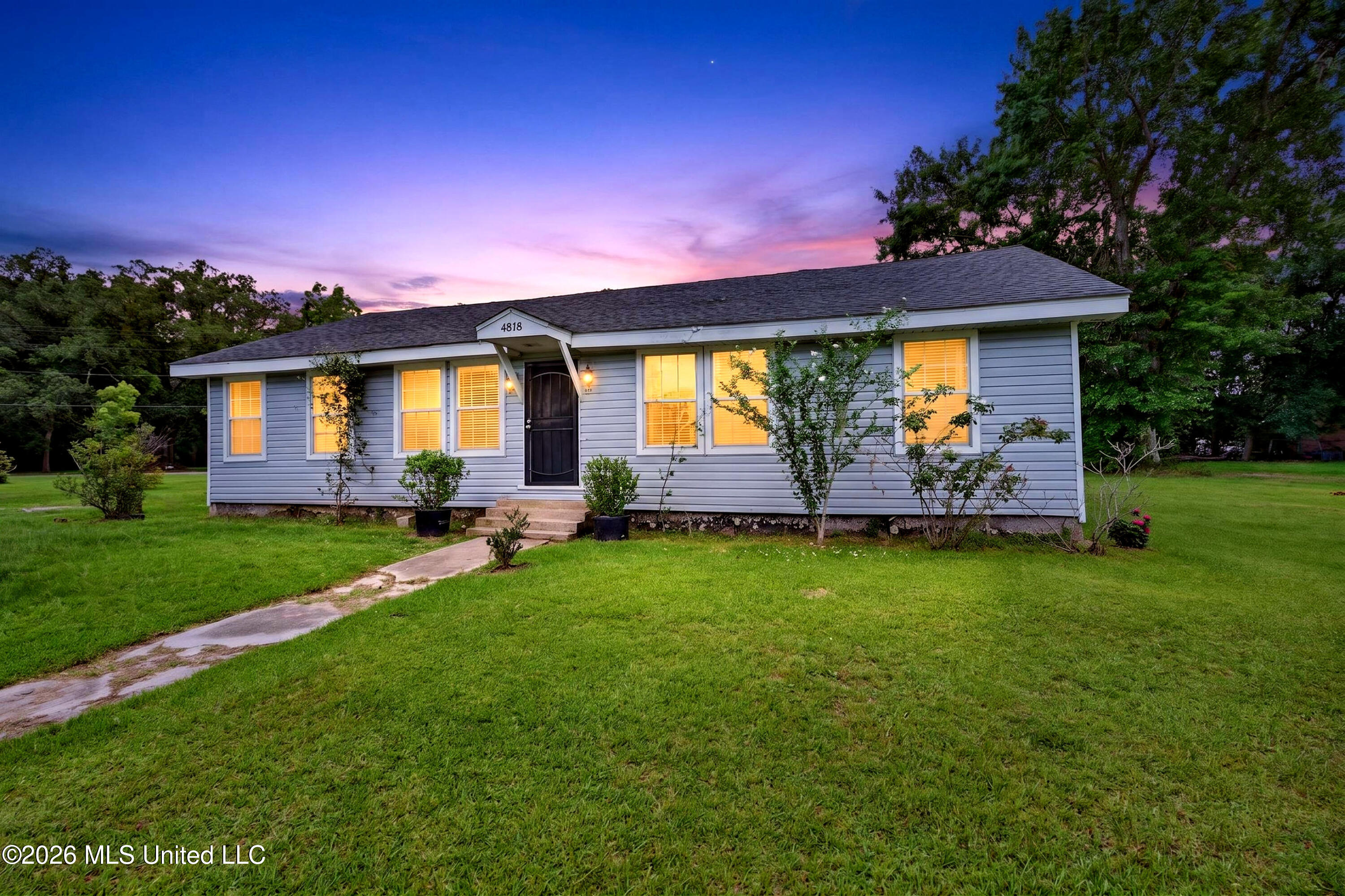 4818 Mcinnis Avenue Property Photo 1