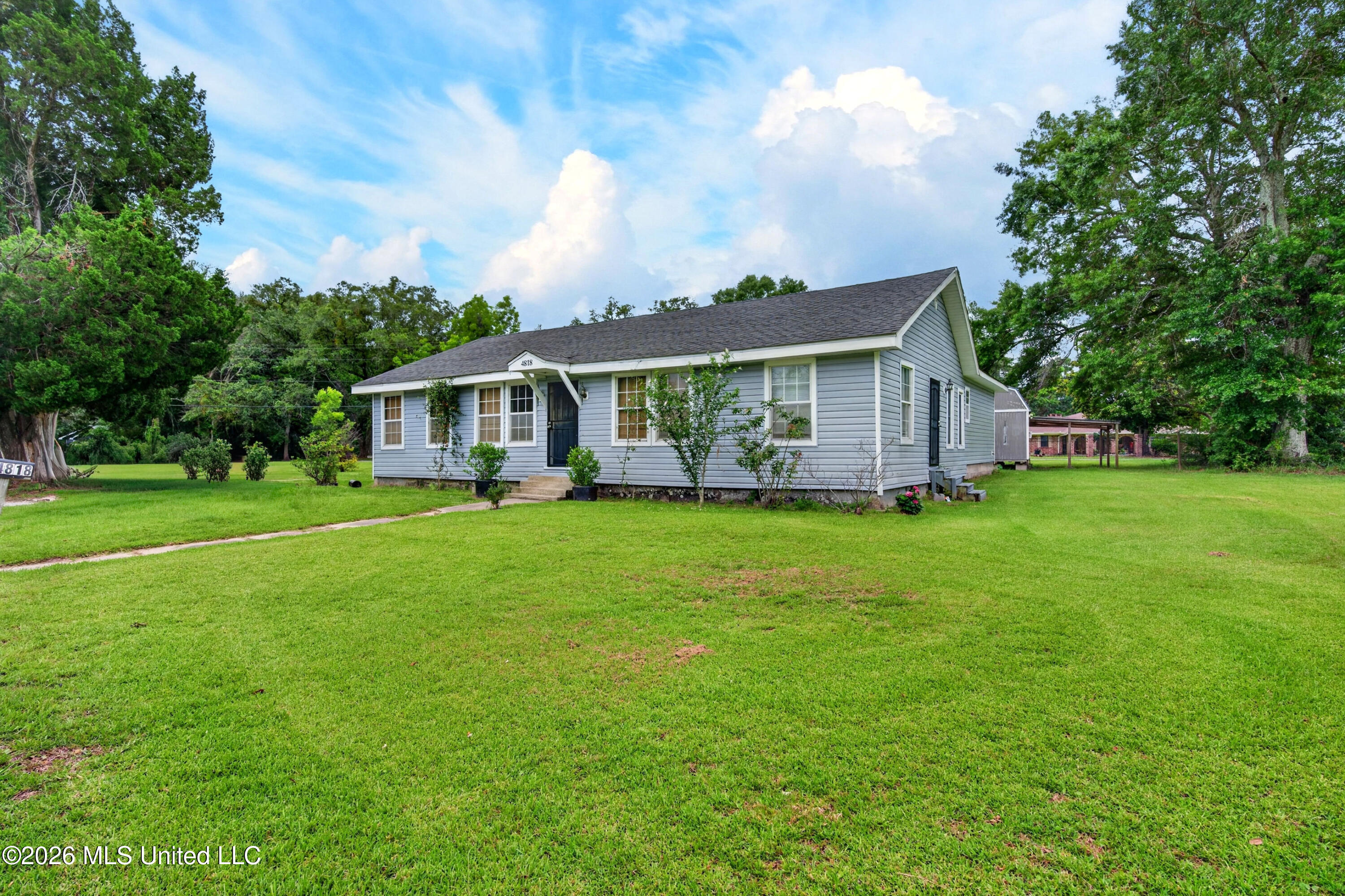 4818 Mcinnis Avenue Property Photo 2