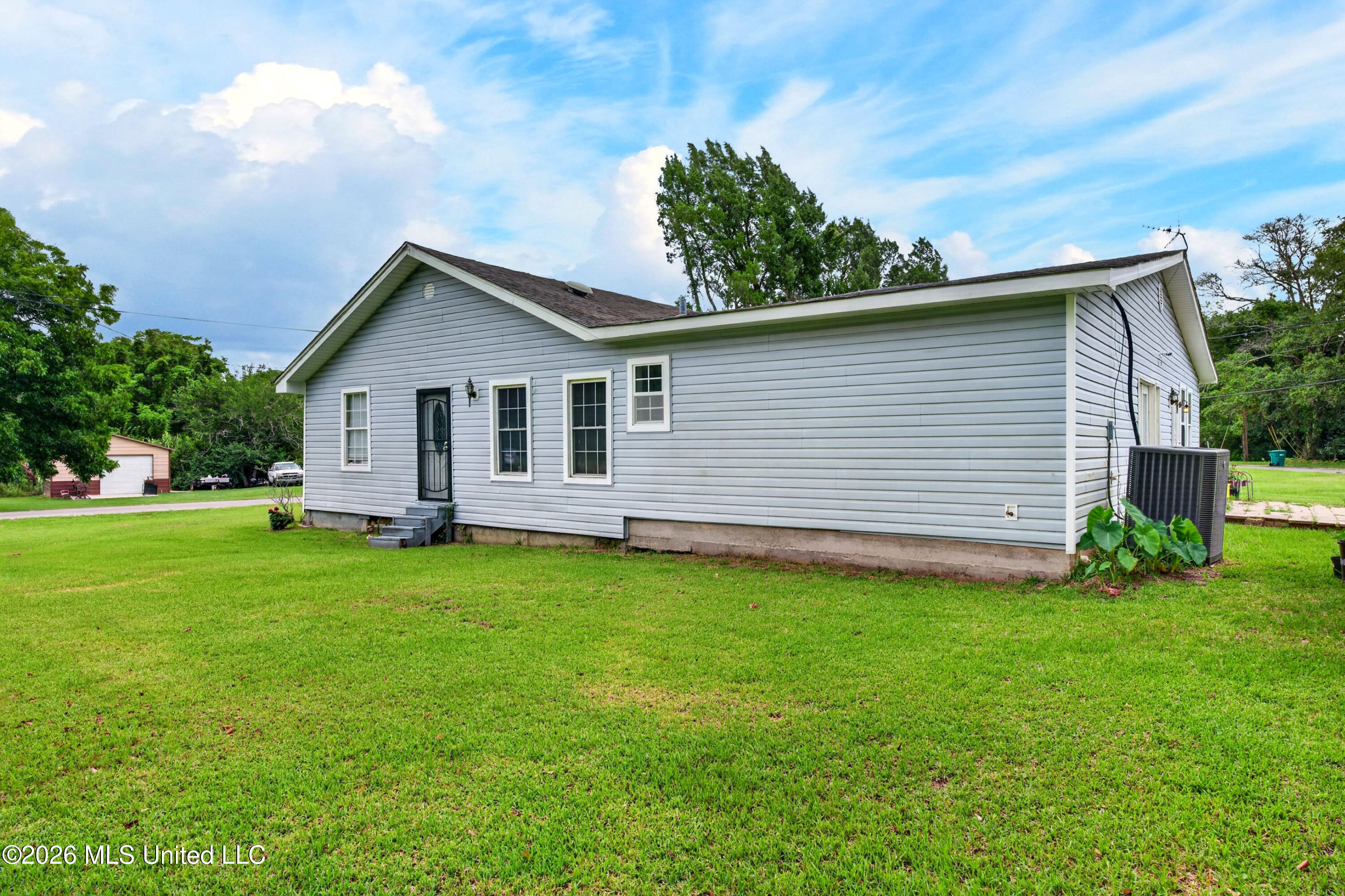 4818 Mcinnis Avenue Property Photo 8