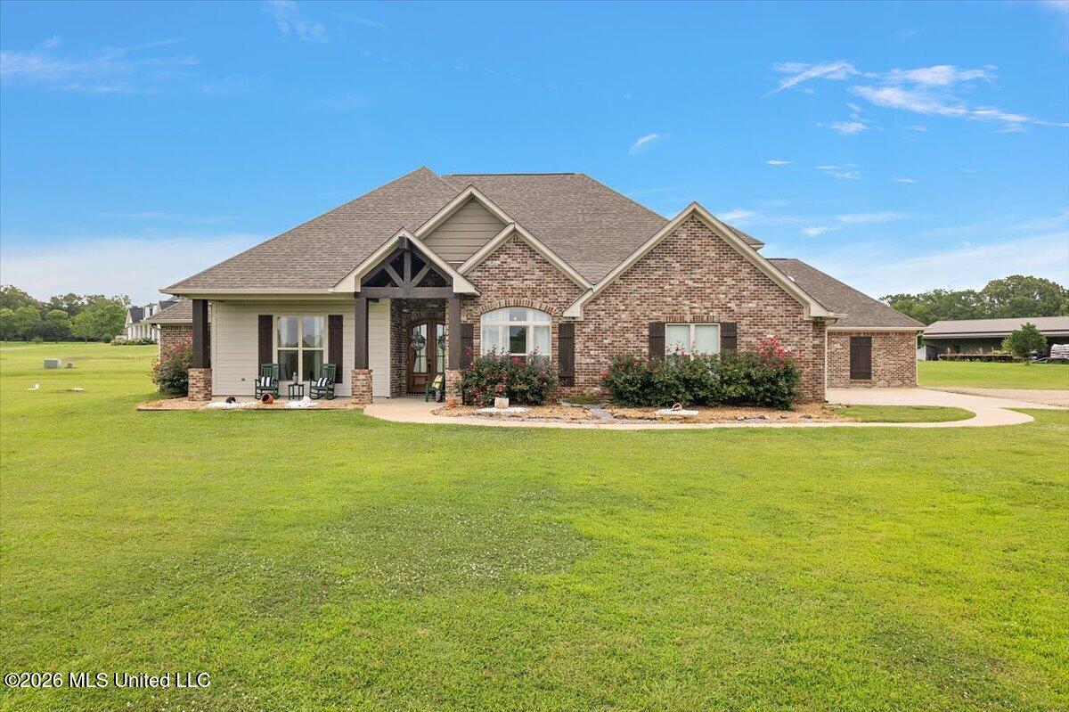 140 Winchester Drive Property Photo 1