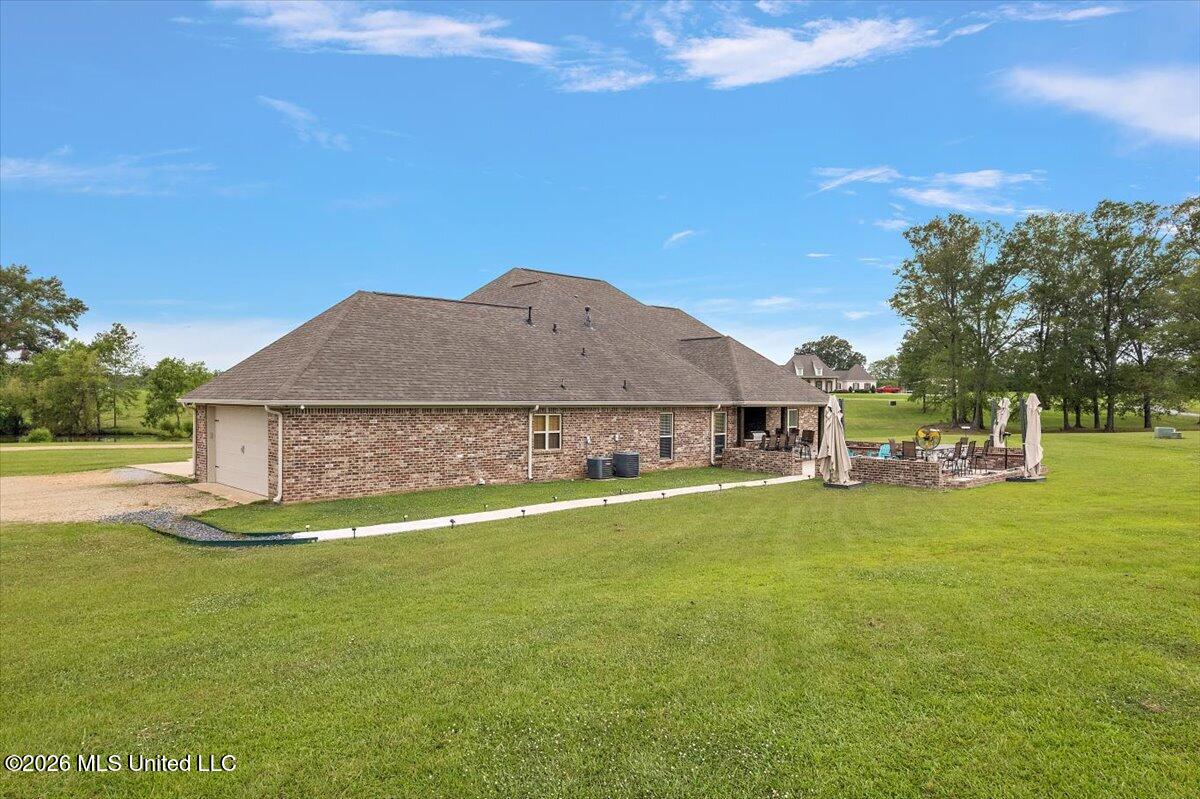 140 Winchester Drive Property Photo 7
