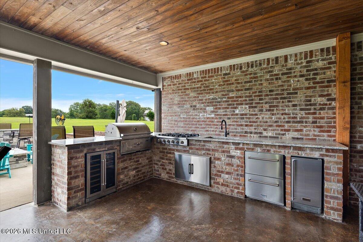 140 Winchester Drive Property Photo 13