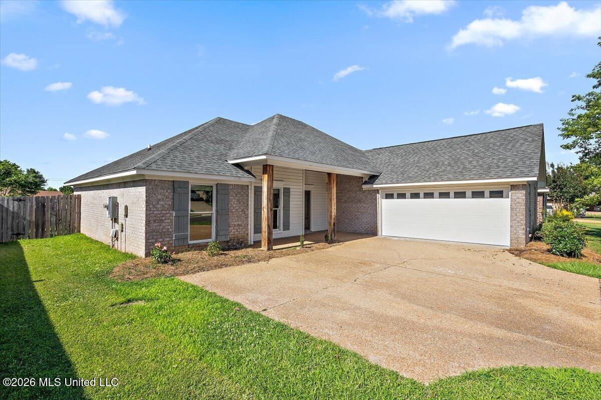 405 Mason Court Property Photo 3