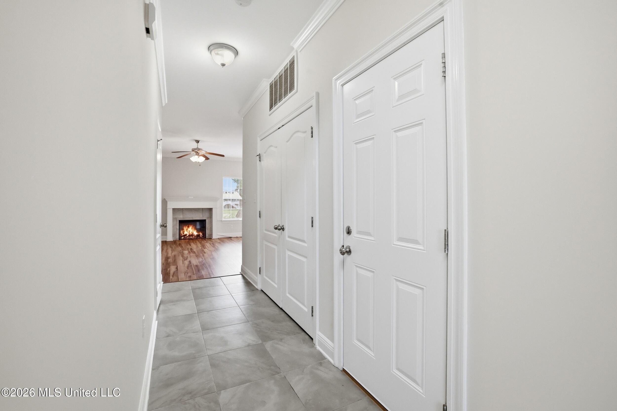 3465 Riverbend Cove Property Photo 7