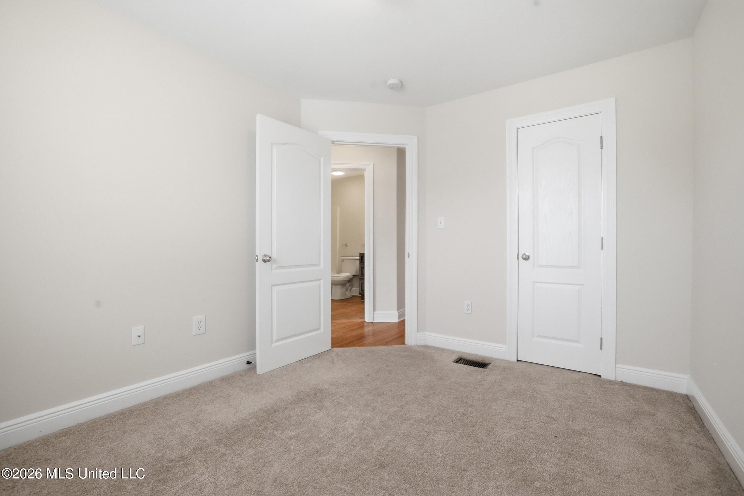 3465 Riverbend Cove Property Photo 27