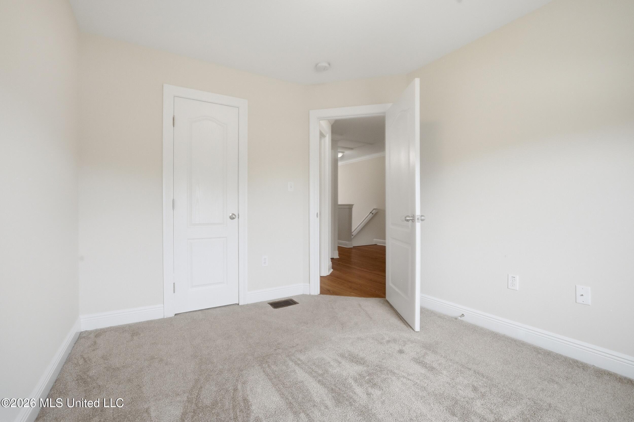 3465 Riverbend Cove Property Photo 29
