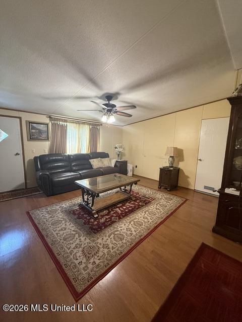 26042 Creek Cove Property Photo 2