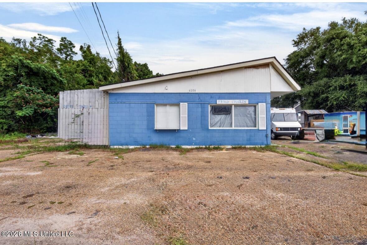 4204 15th Street Property Photo 5