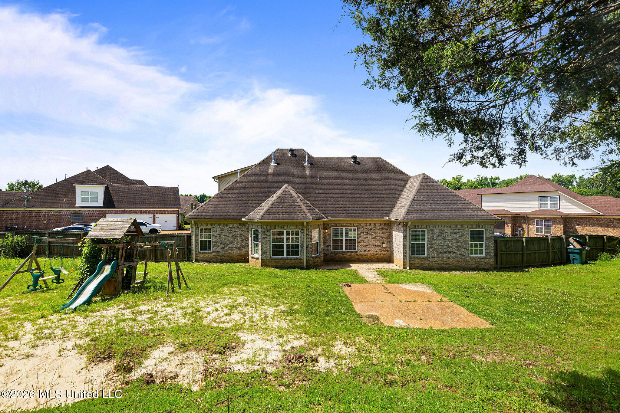 2890 Colony Cove Property Photo 5