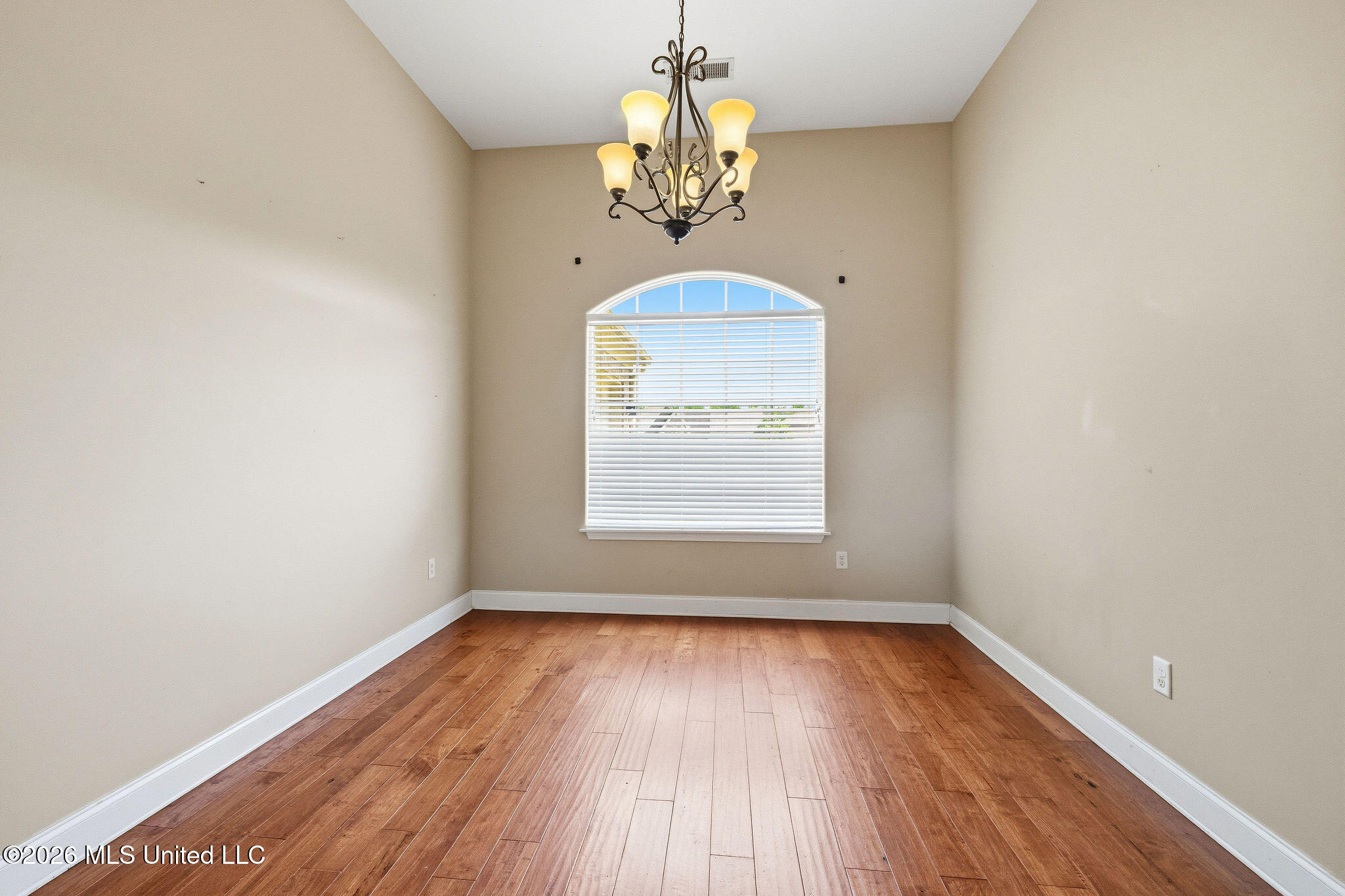 2890 Colony Cove Property Photo 8