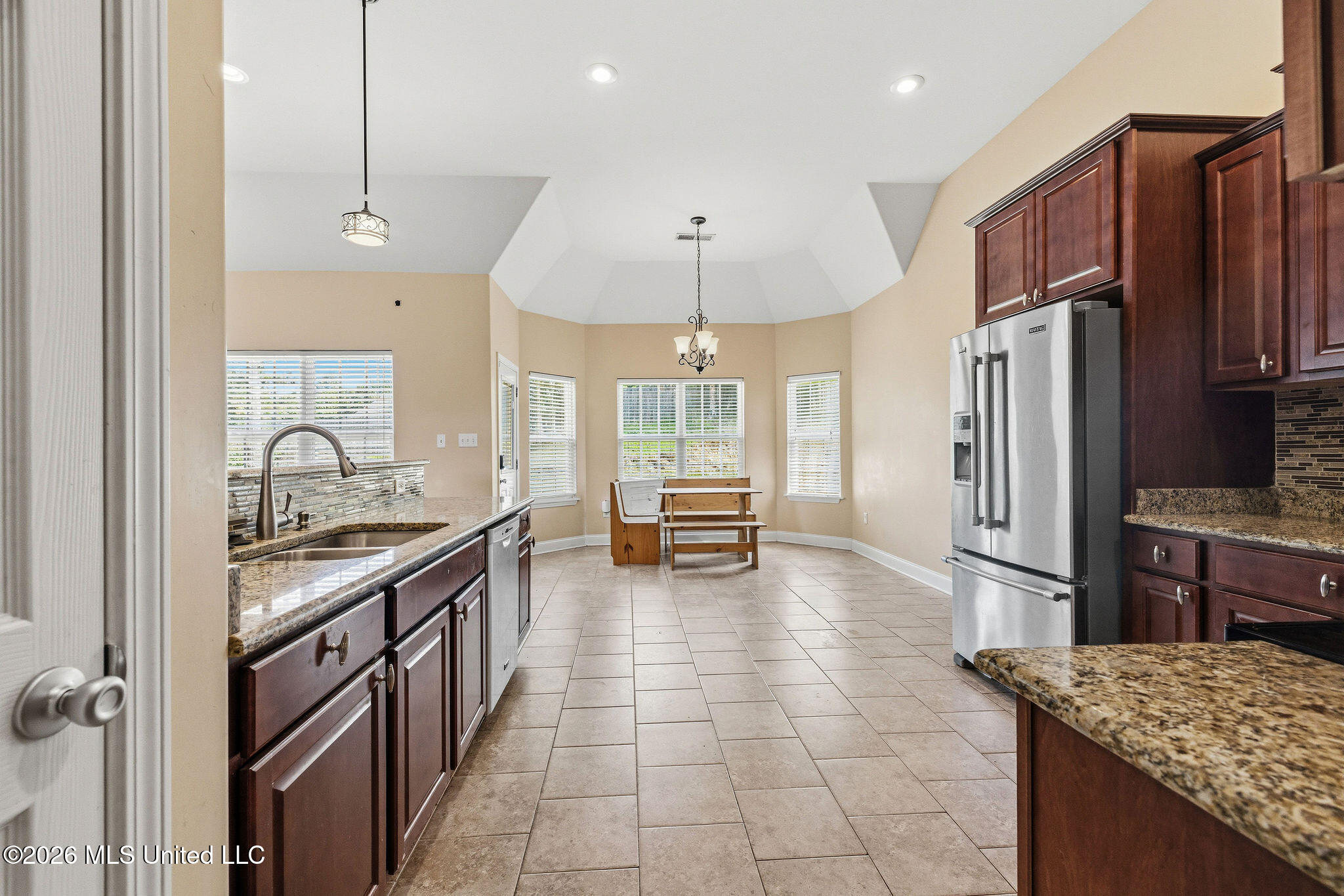 2890 Colony Cove Property Photo 12
