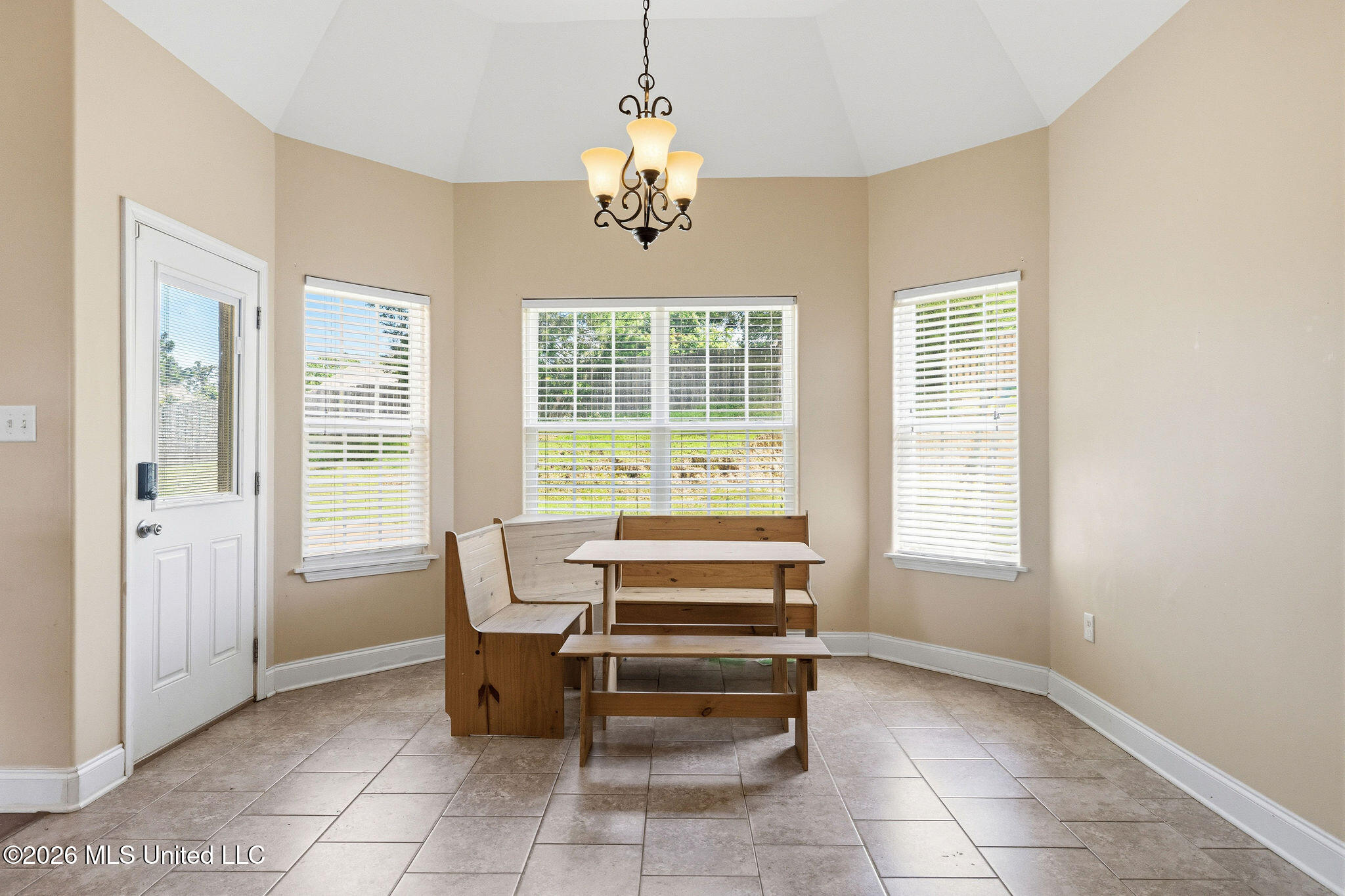 2890 Colony Cove Property Photo 13