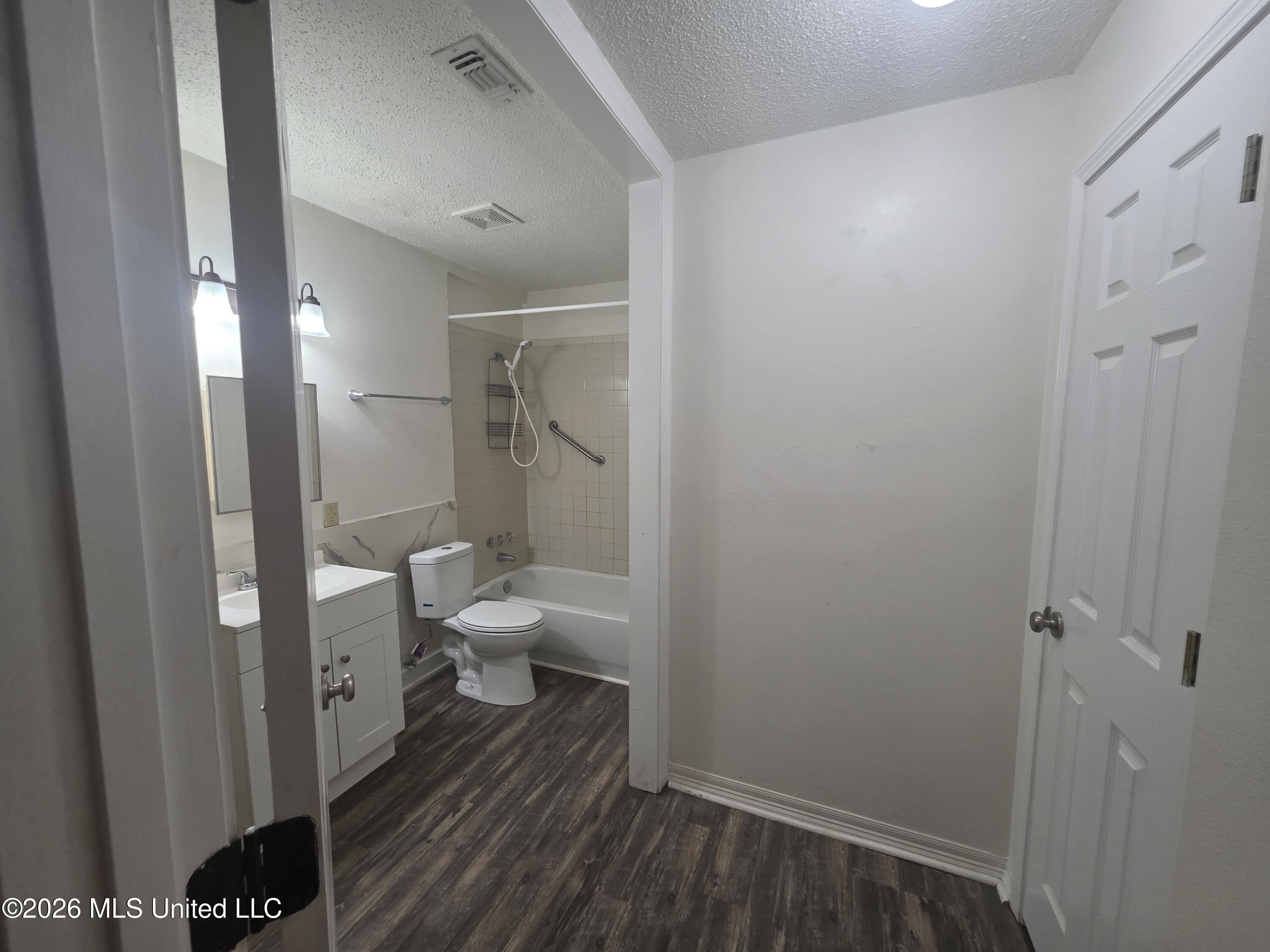 905 Spanish Acres Drive Property Photo 7