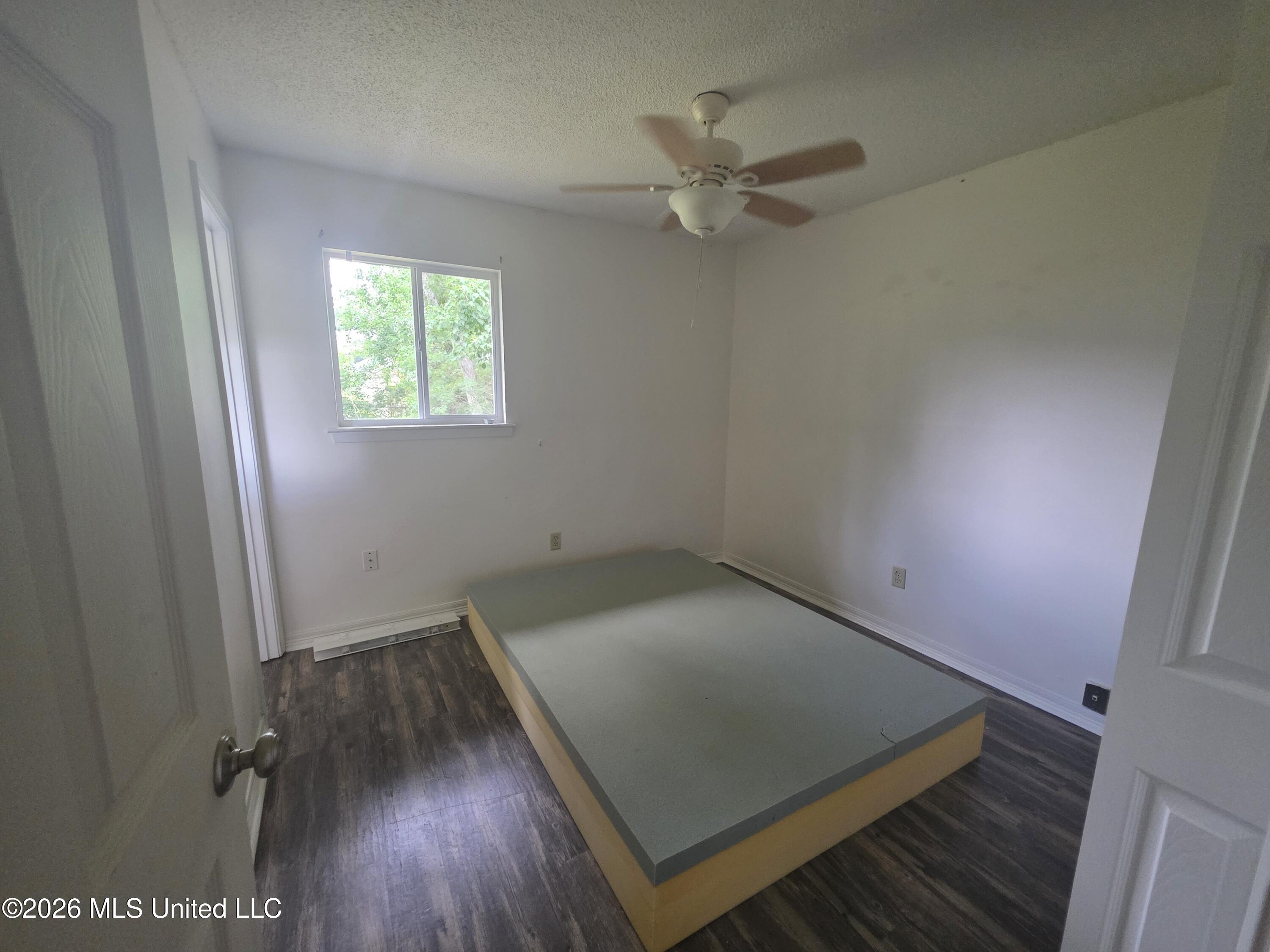 905 Spanish Acres Drive Property Photo 8