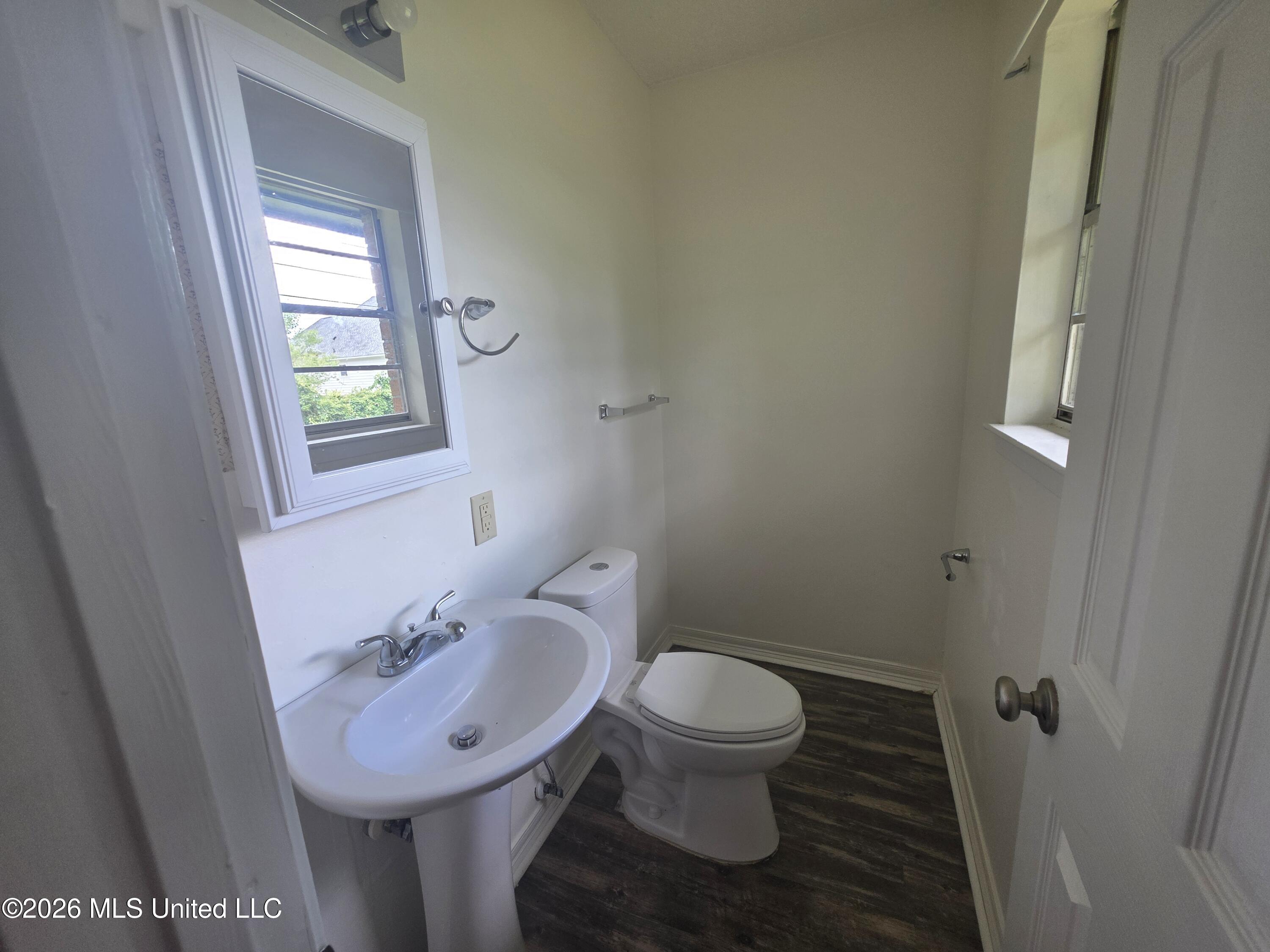 905 Spanish Acres Drive Property Photo 9