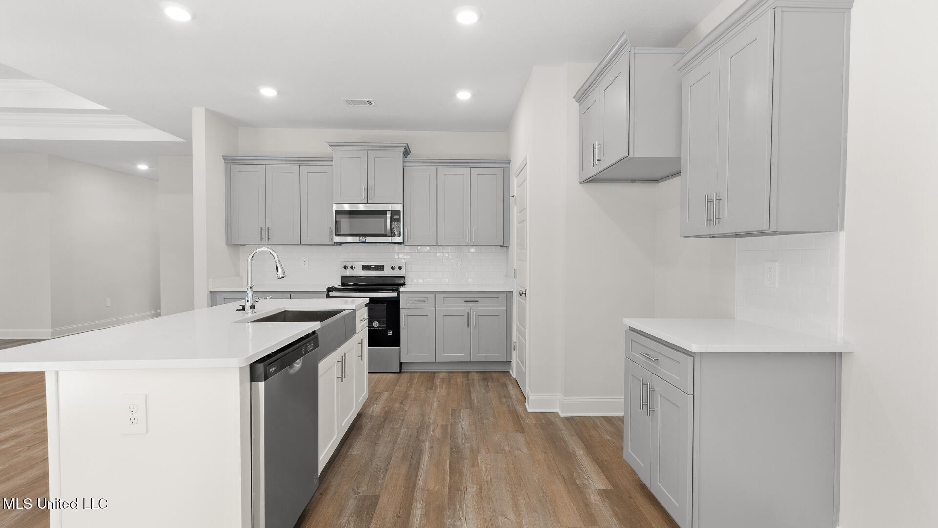 16206 Blue Ridge Drive Property Photo 8