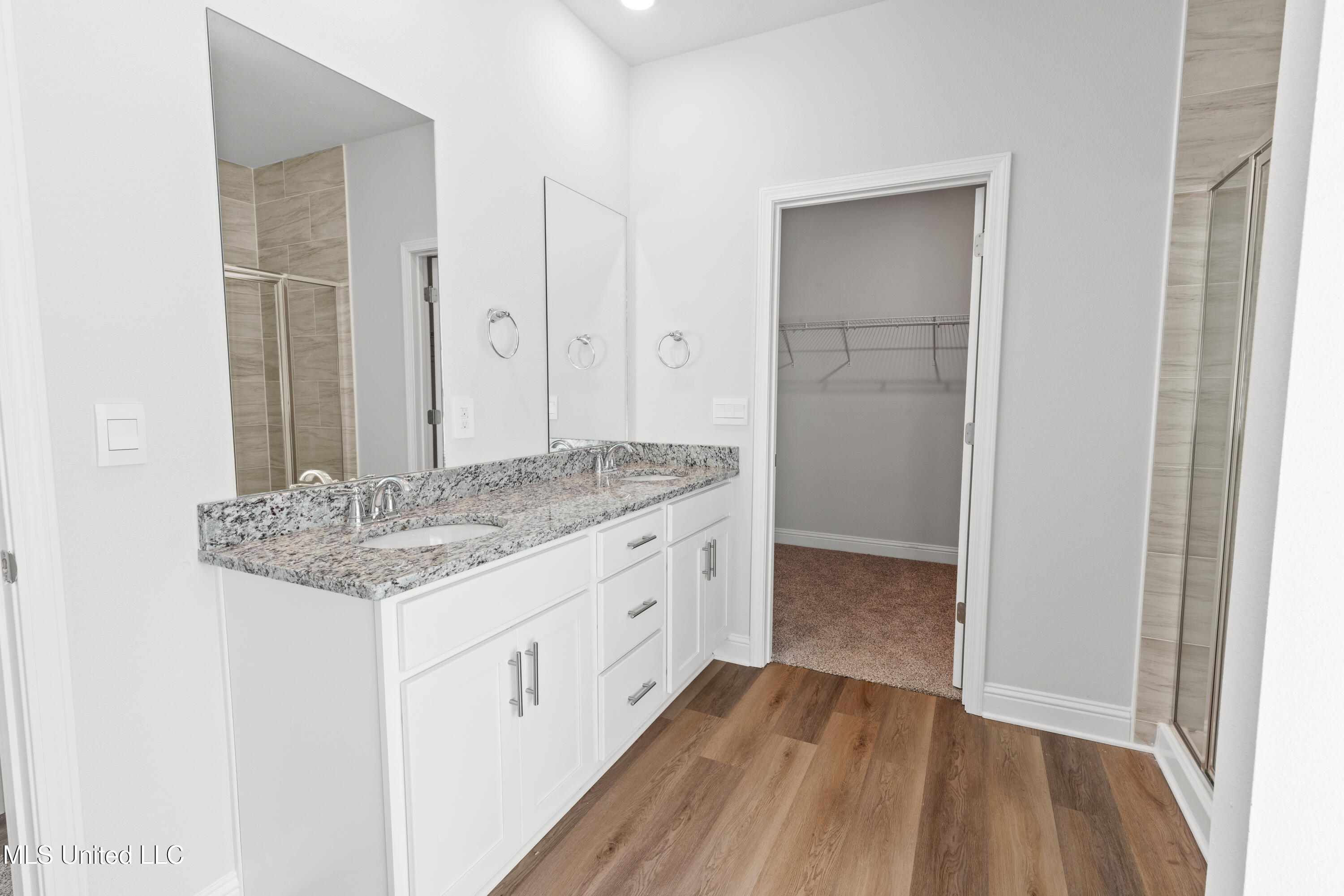 16010 Blue Ridge Drive Property Photo 16