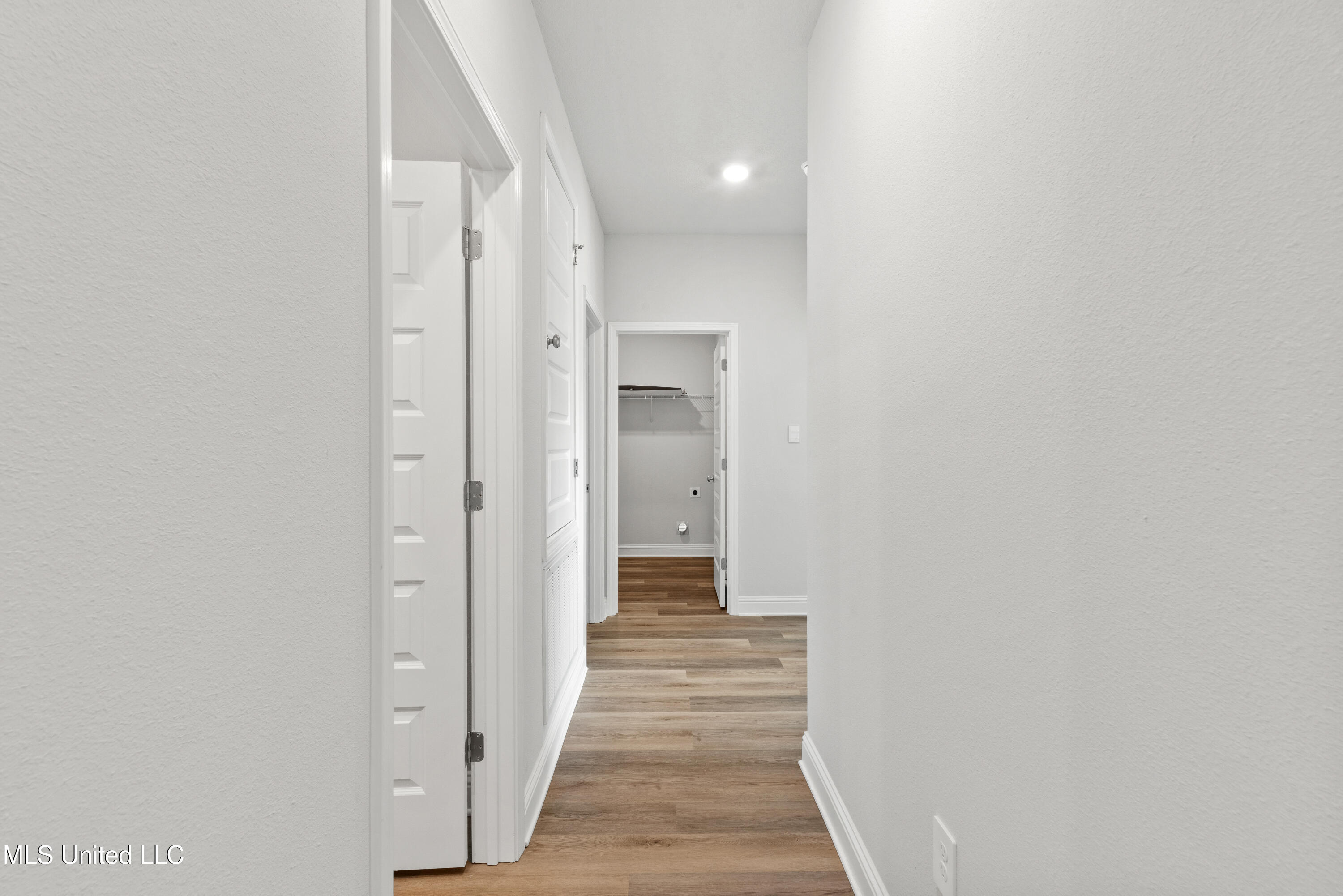 16010 Blue Ridge Drive Property Photo 21