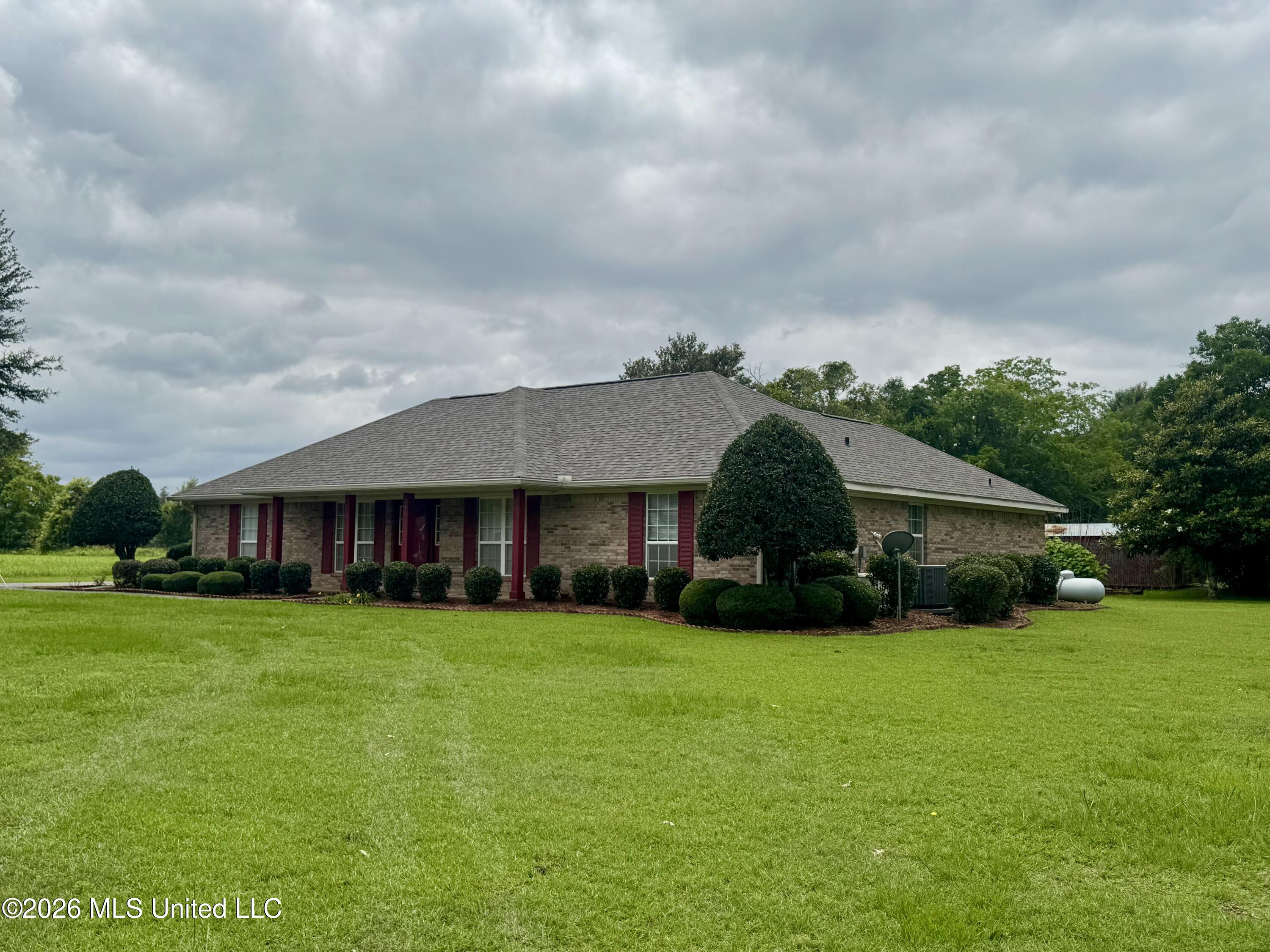 36 Maci Lane Property Photo 4