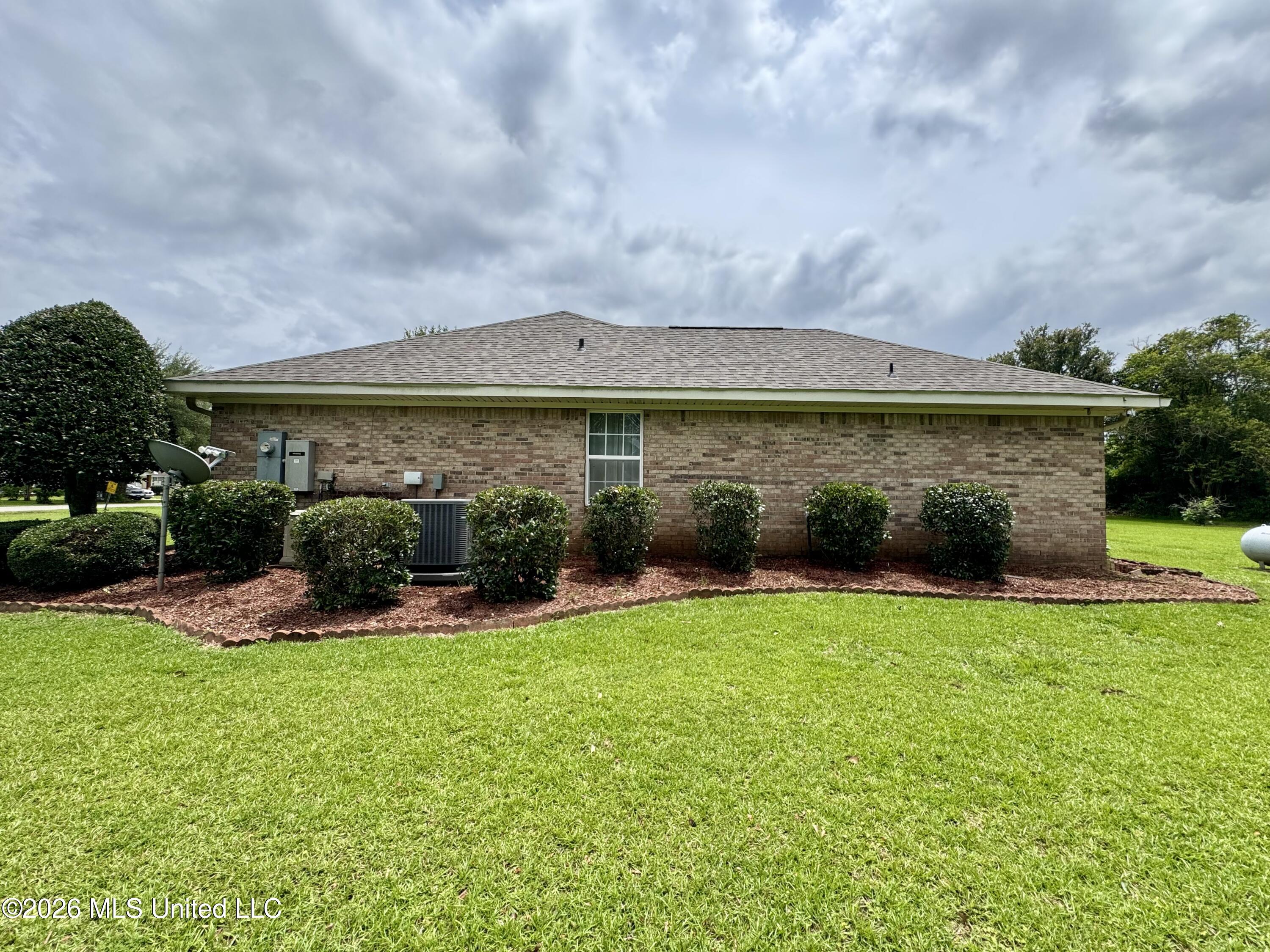 36 Maci Lane Property Photo 12