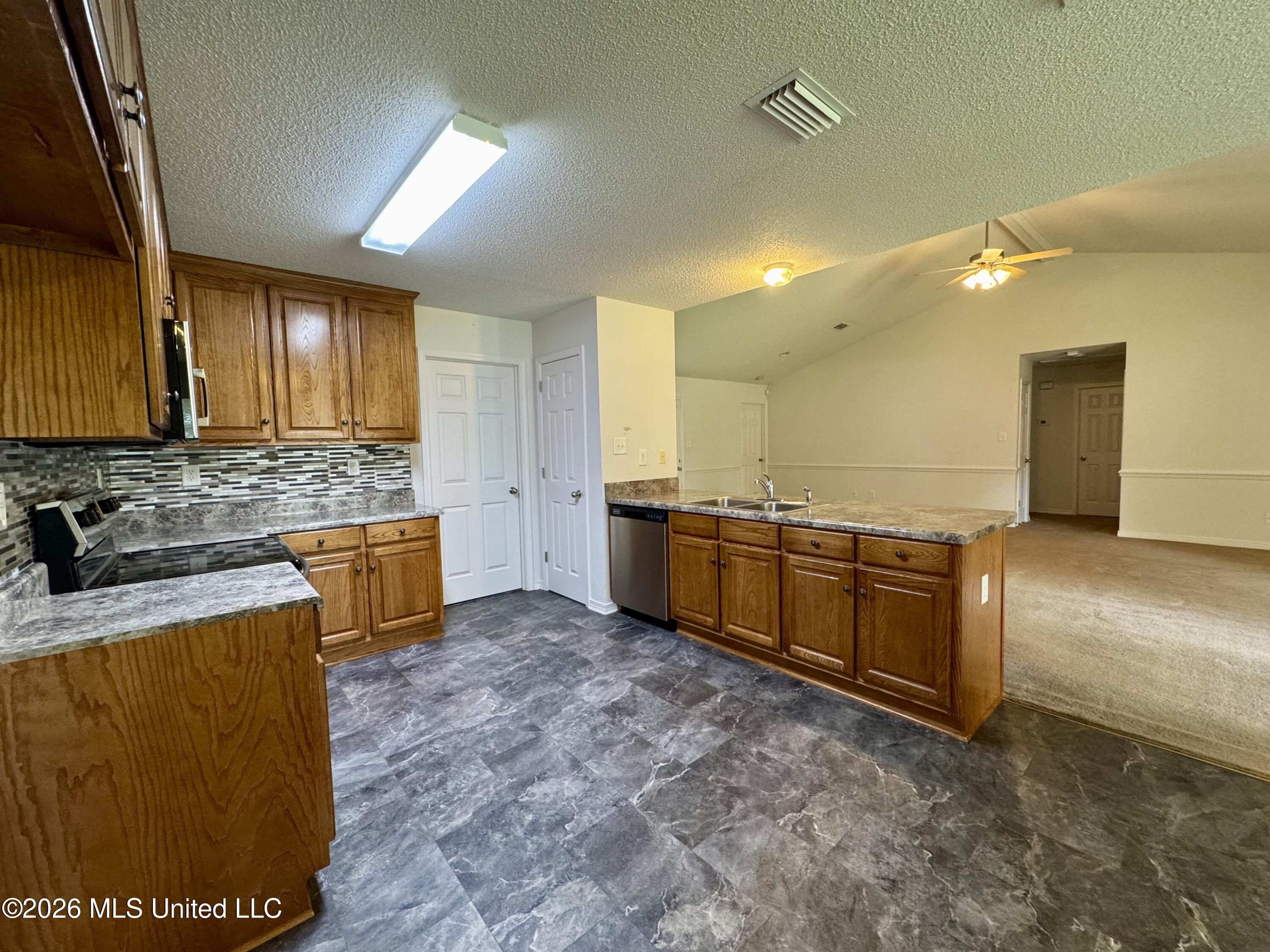 36 Maci Lane Property Photo 18