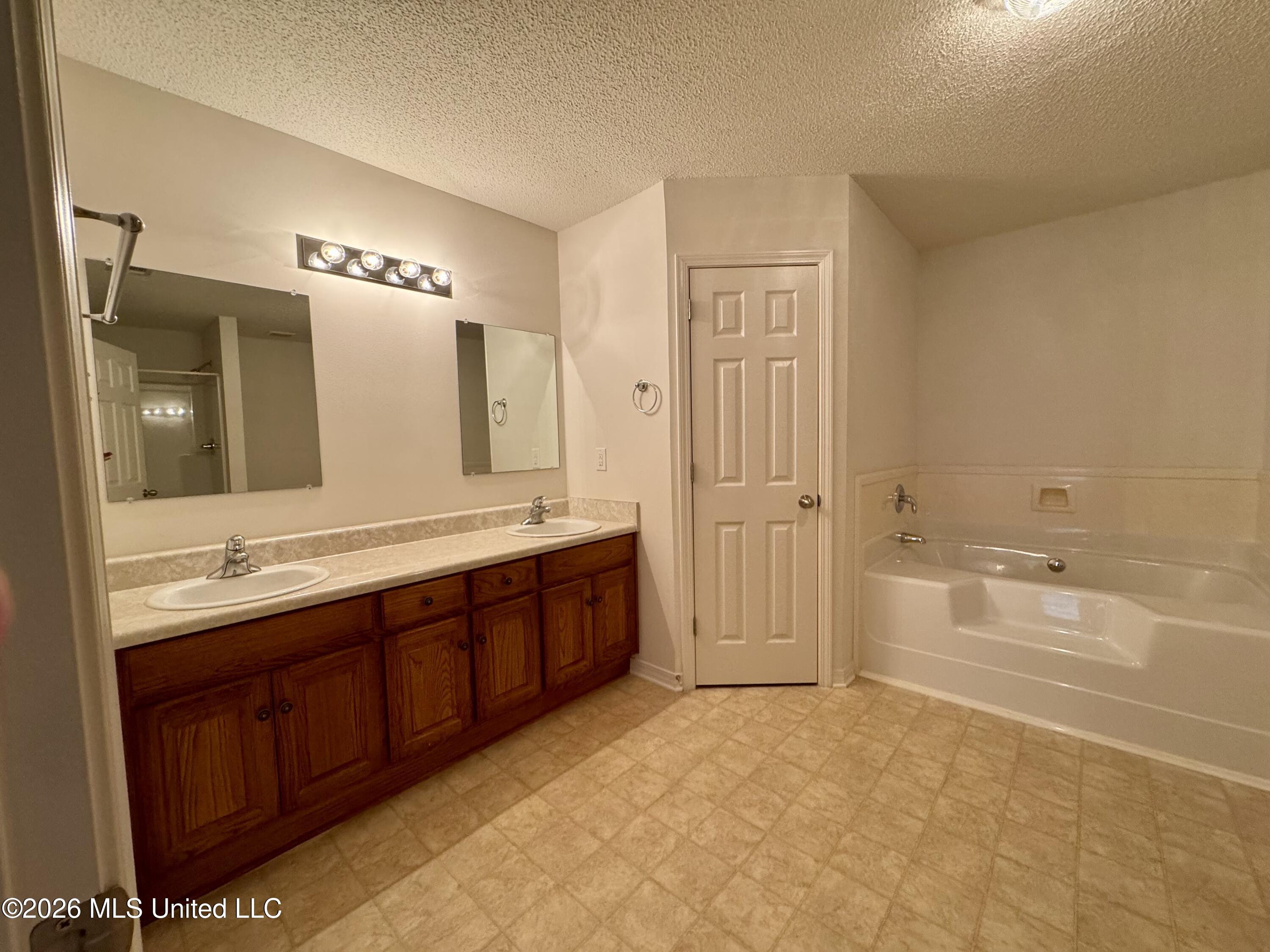 36 Maci Lane Property Photo 29