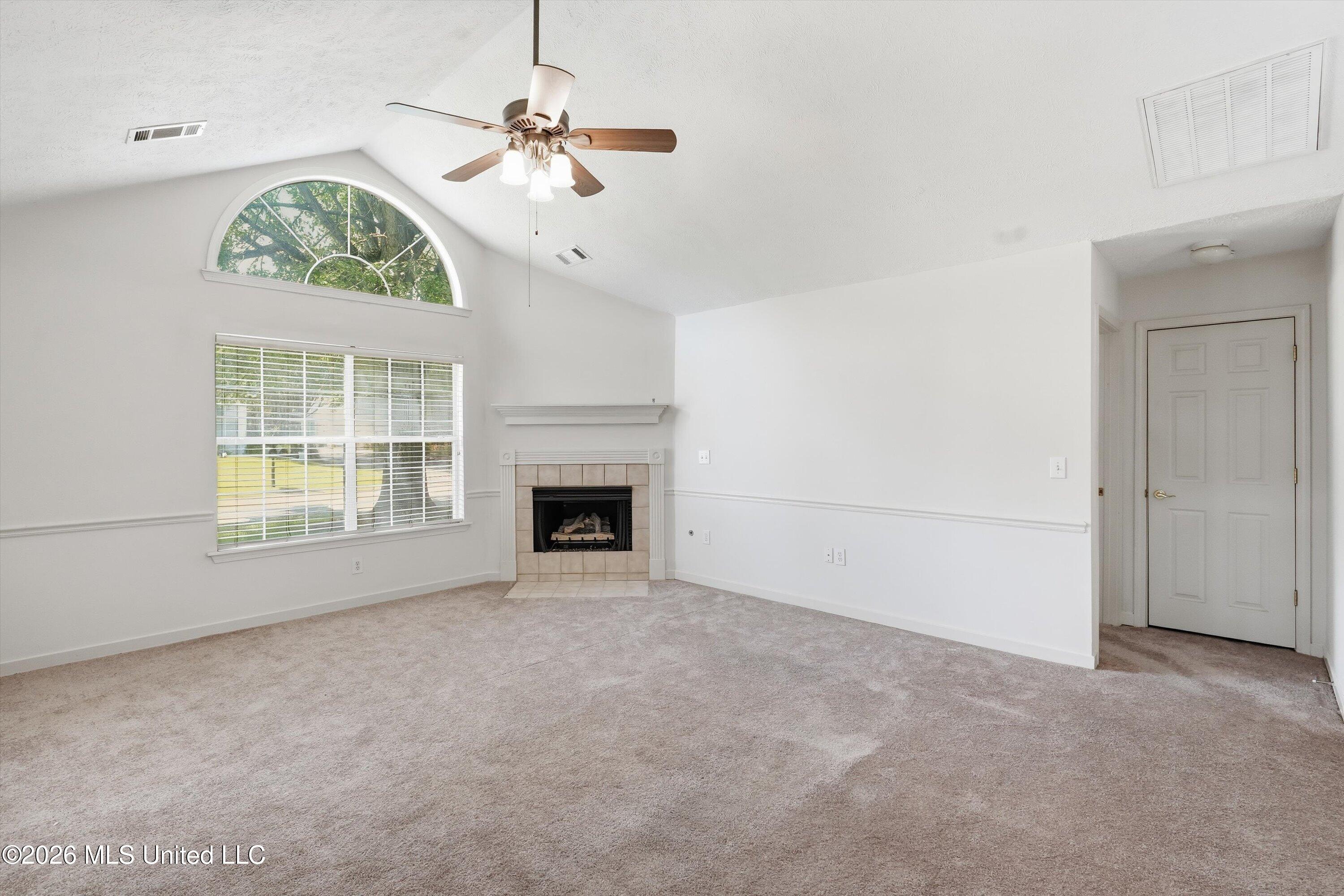 1123 Gerrits Landing Property Photo 4