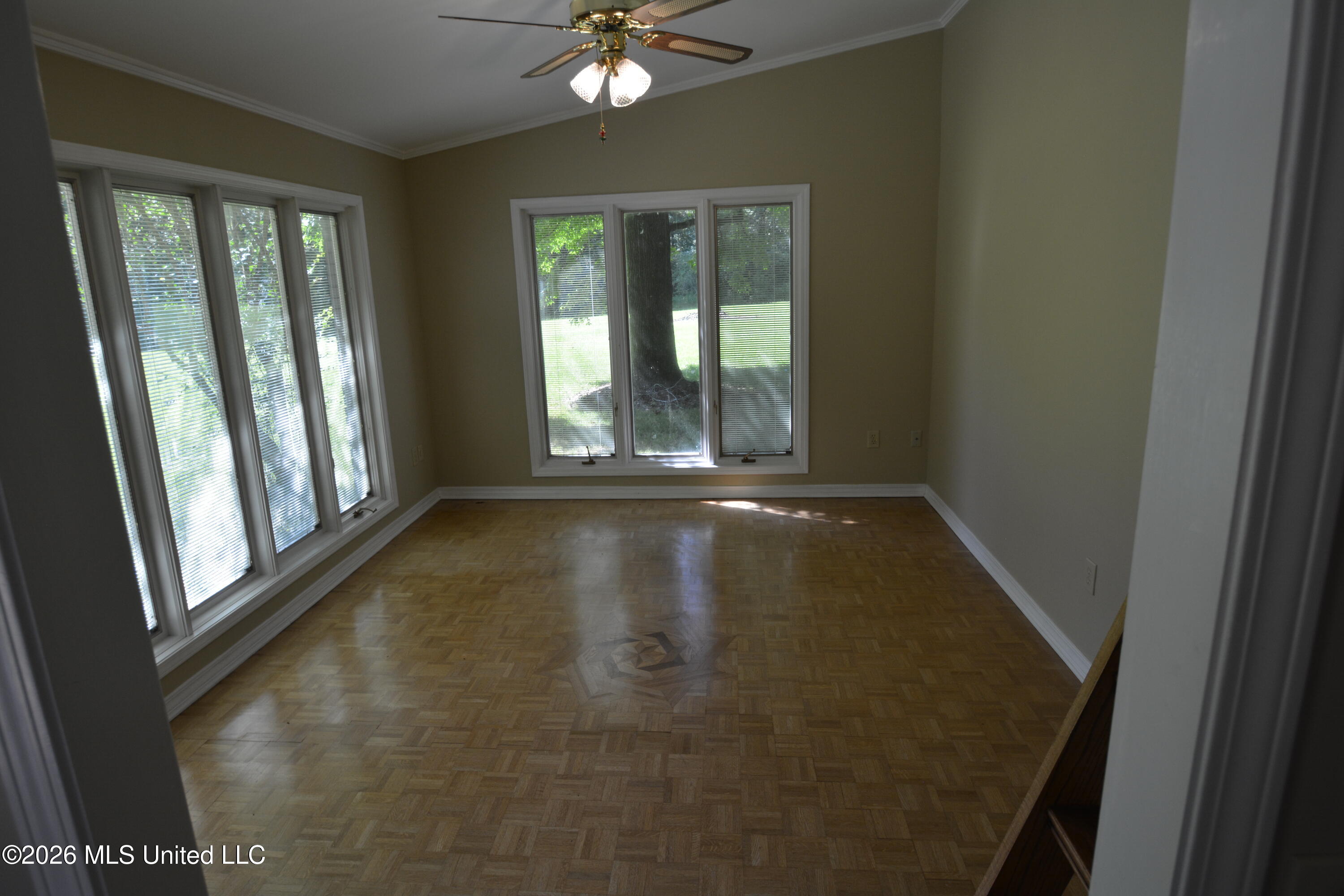 112 Tall Oaks Street Property Photo 6