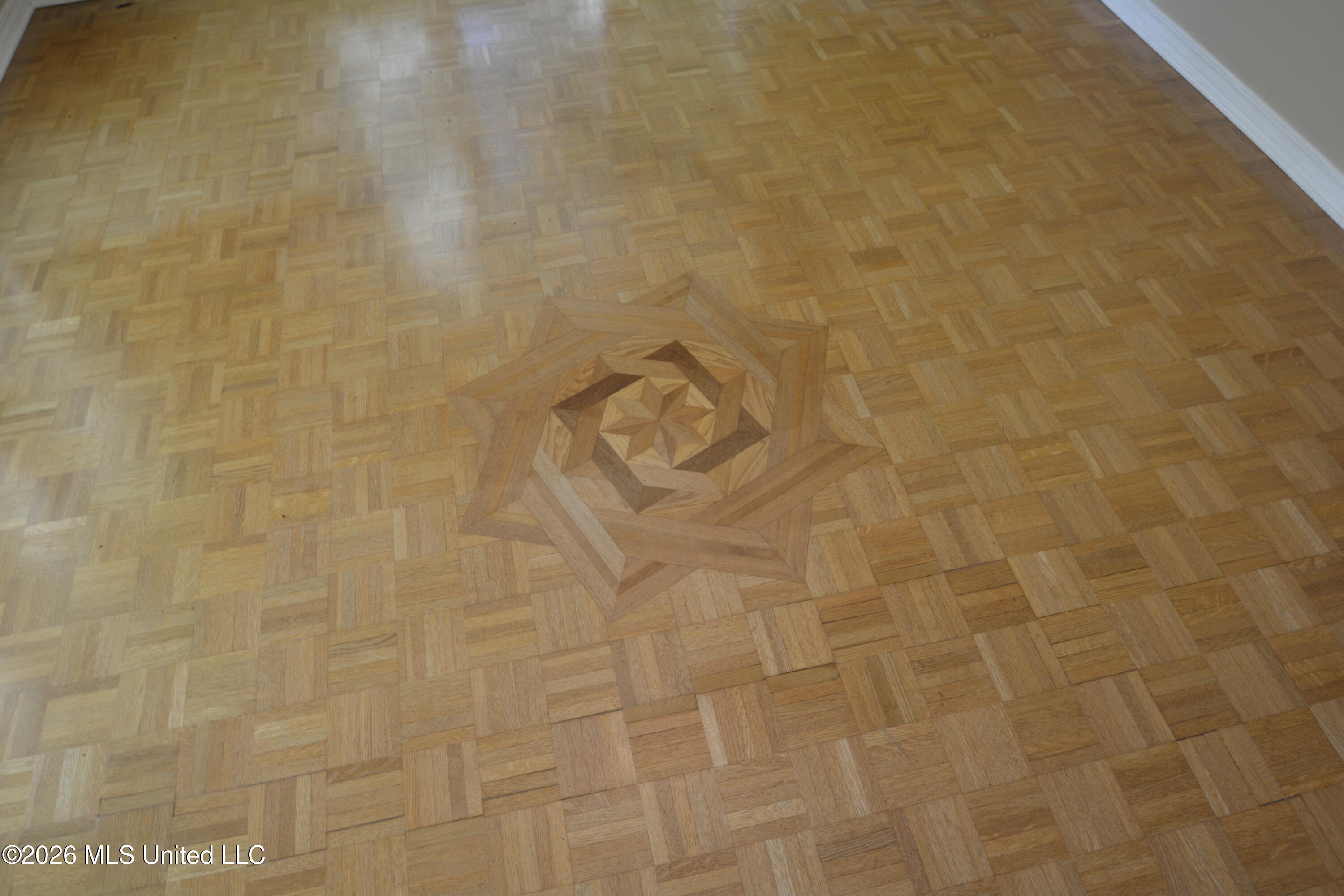 112 Tall Oaks Street Property Photo 7