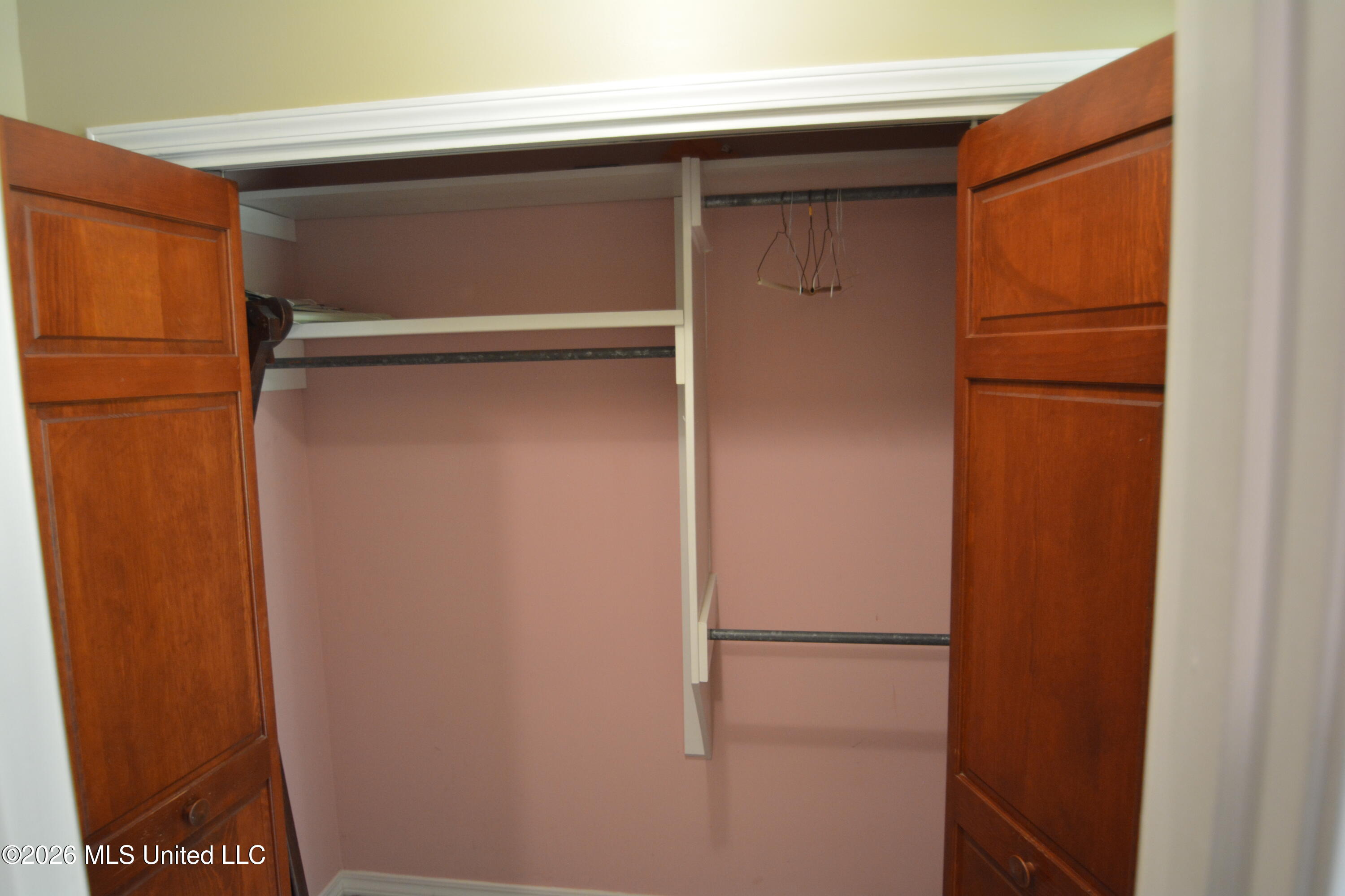 112 Tall Oaks Street Property Photo 11