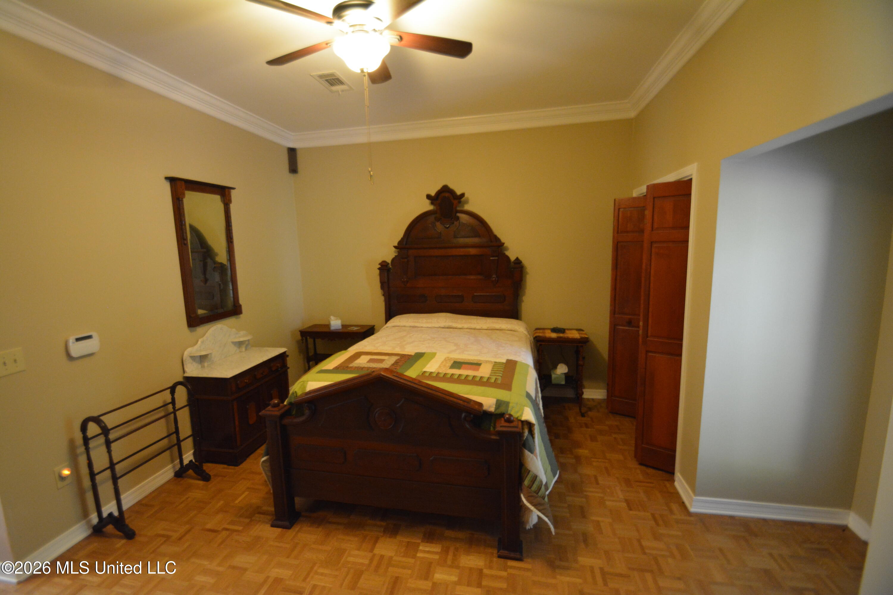 112 Tall Oaks Street Property Photo 15