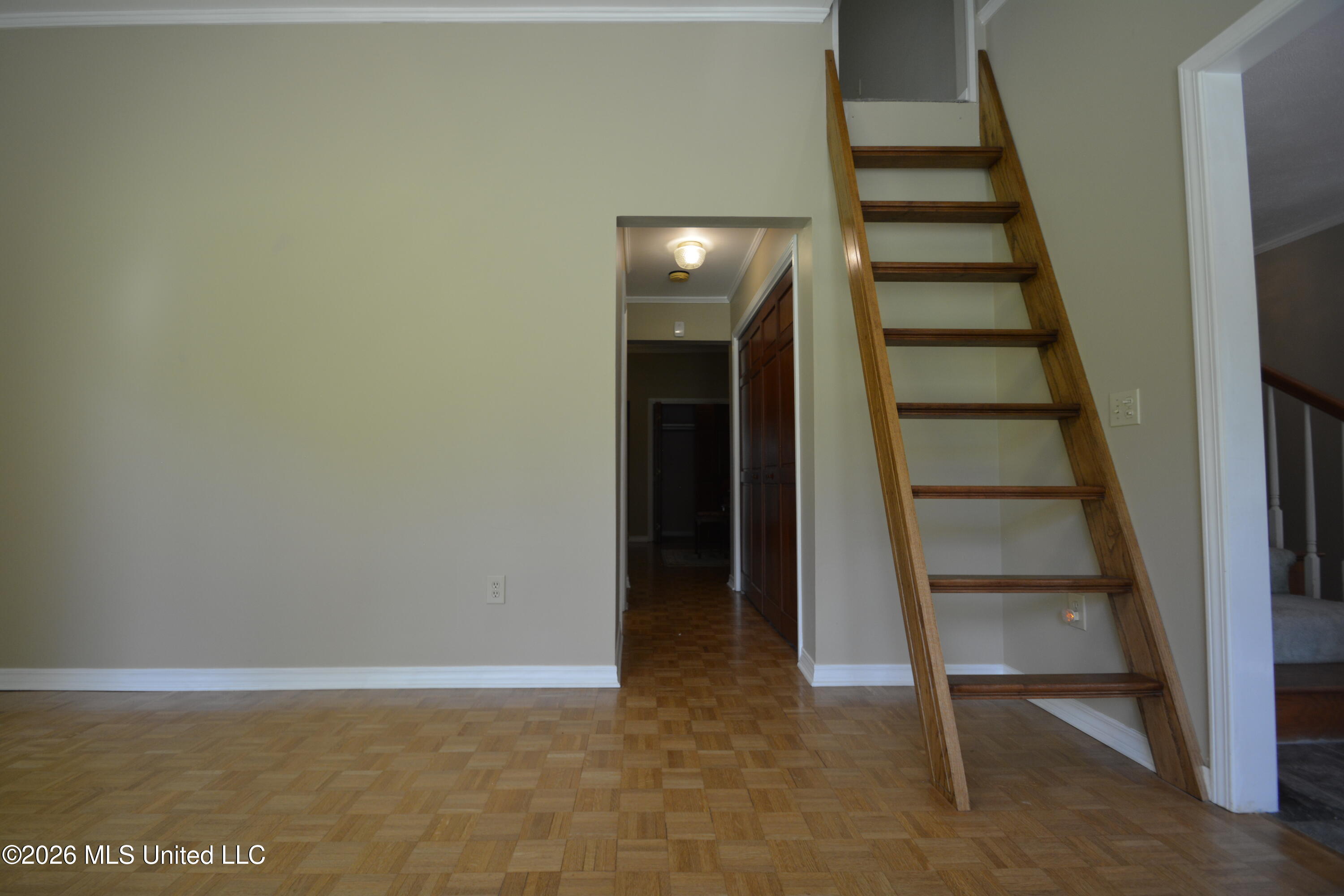 112 Tall Oaks Street Property Photo 16