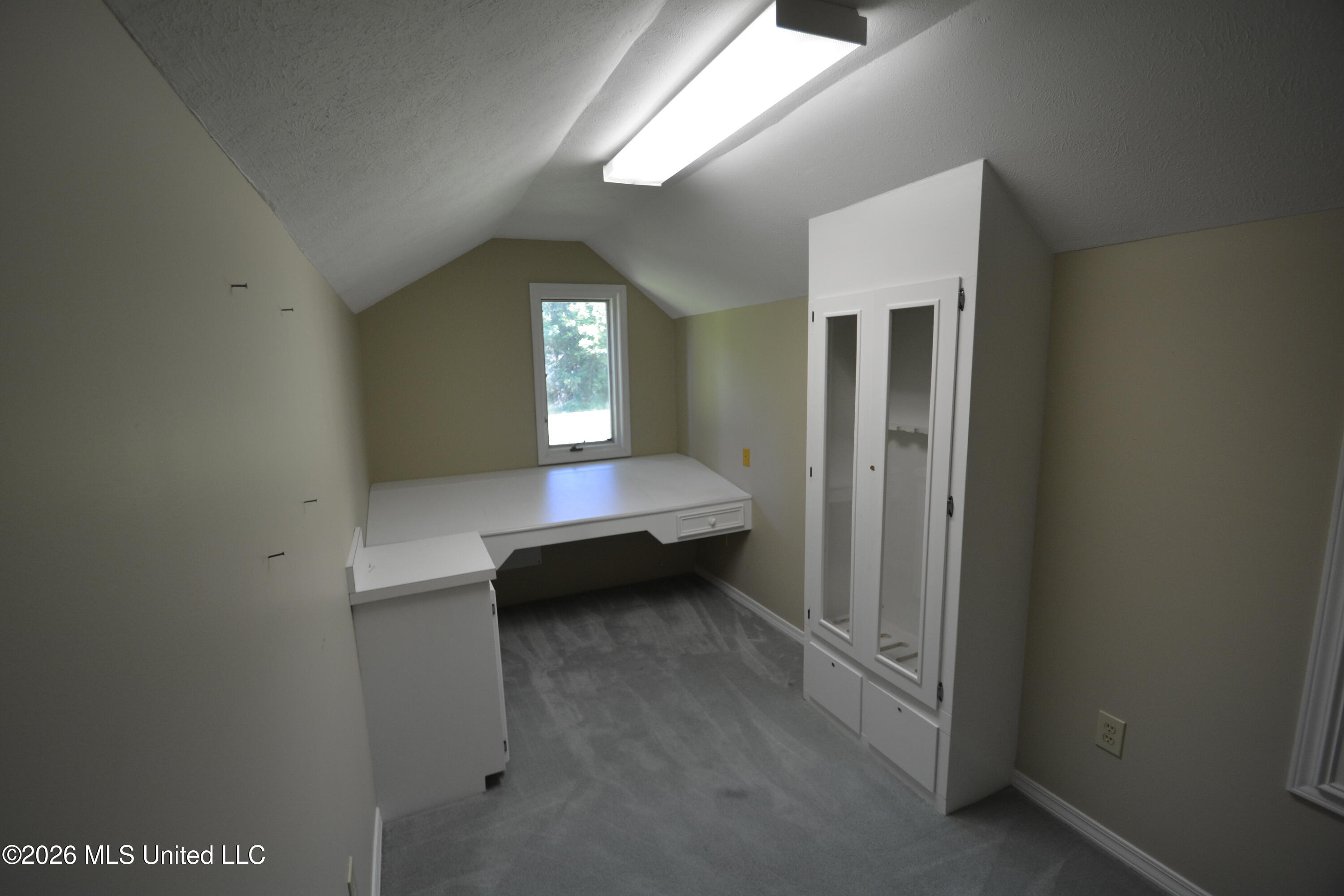 112 Tall Oaks Street Property Photo 17