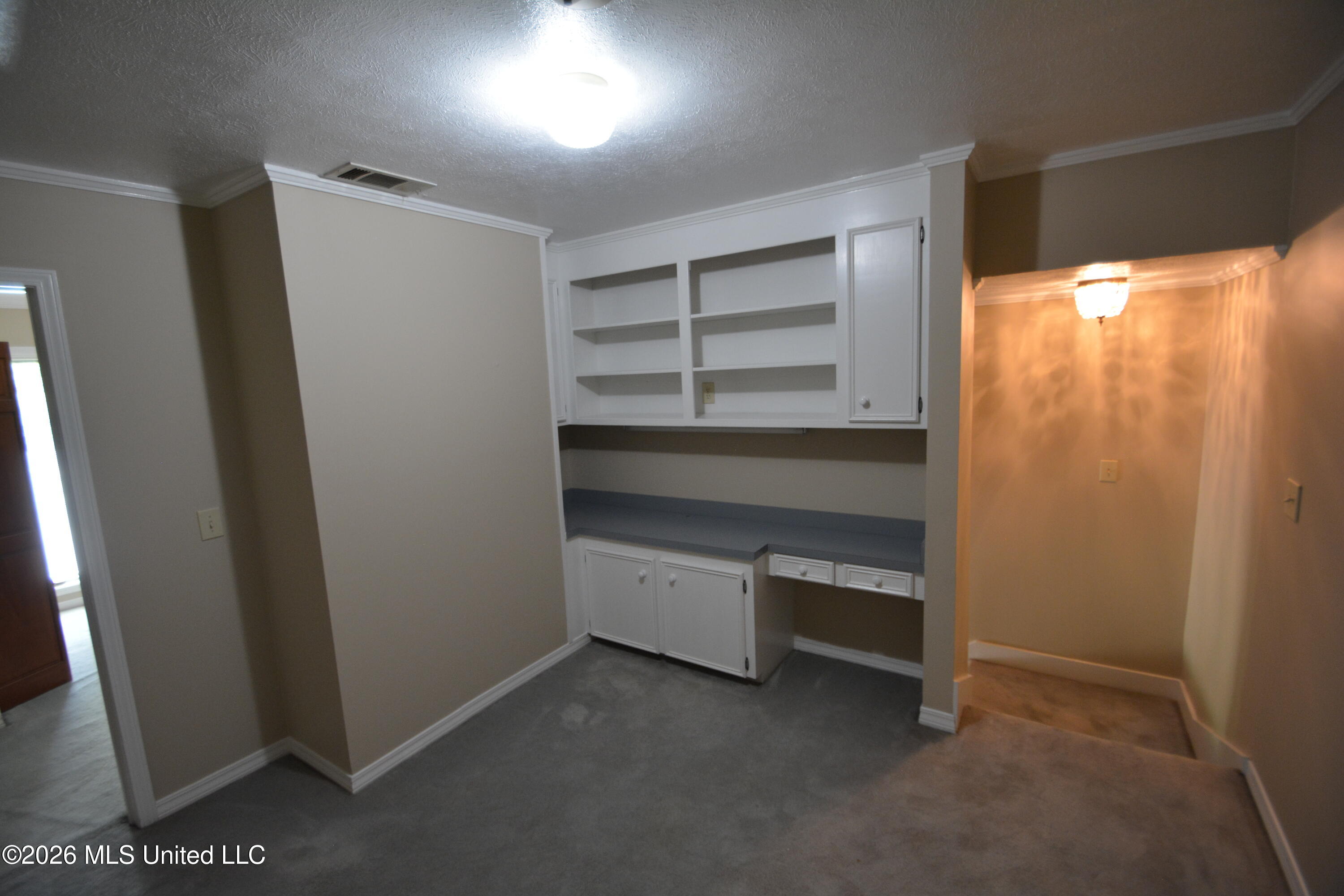 112 Tall Oaks Street Property Photo 35