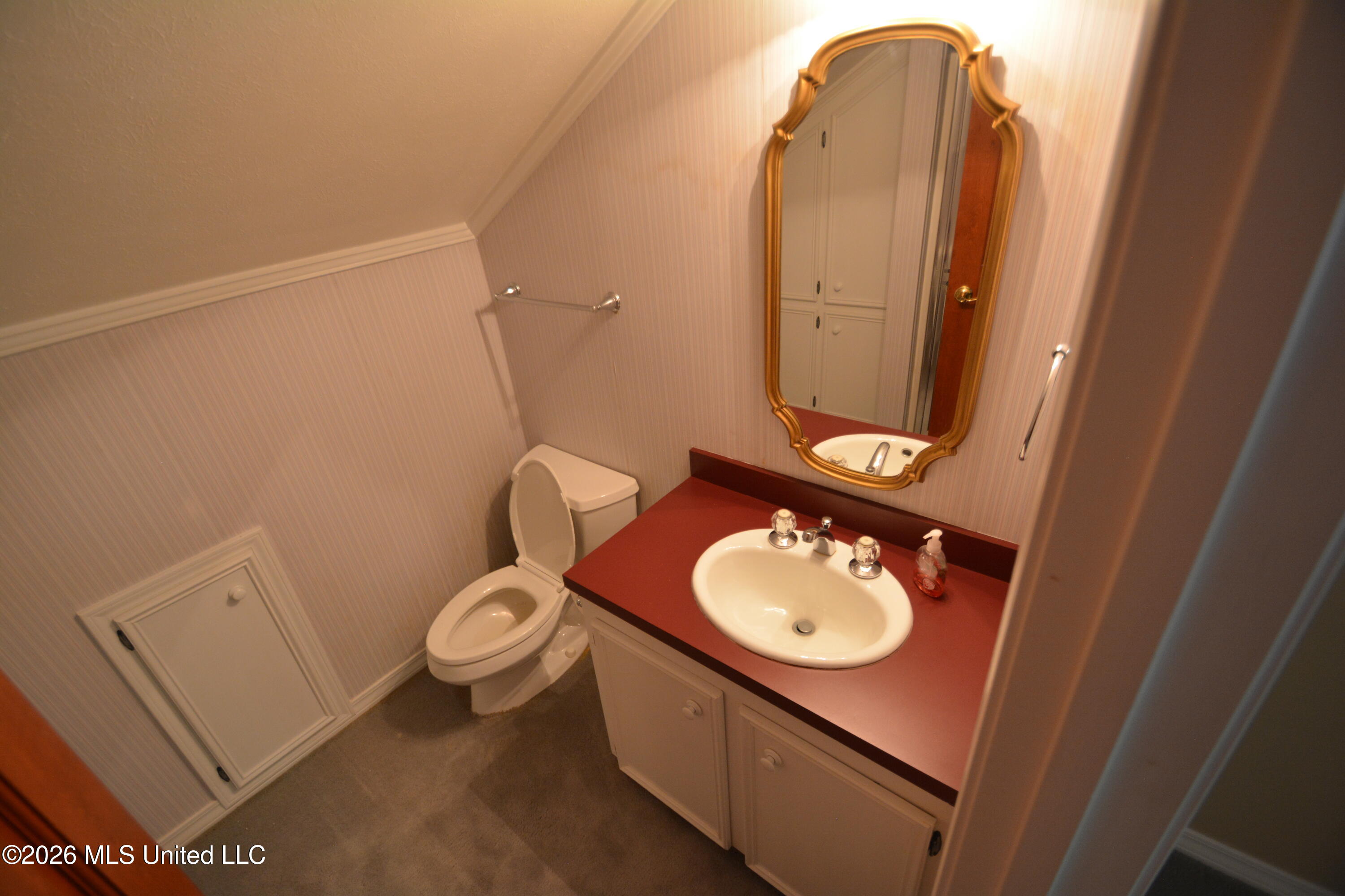 112 Tall Oaks Street Property Photo 37