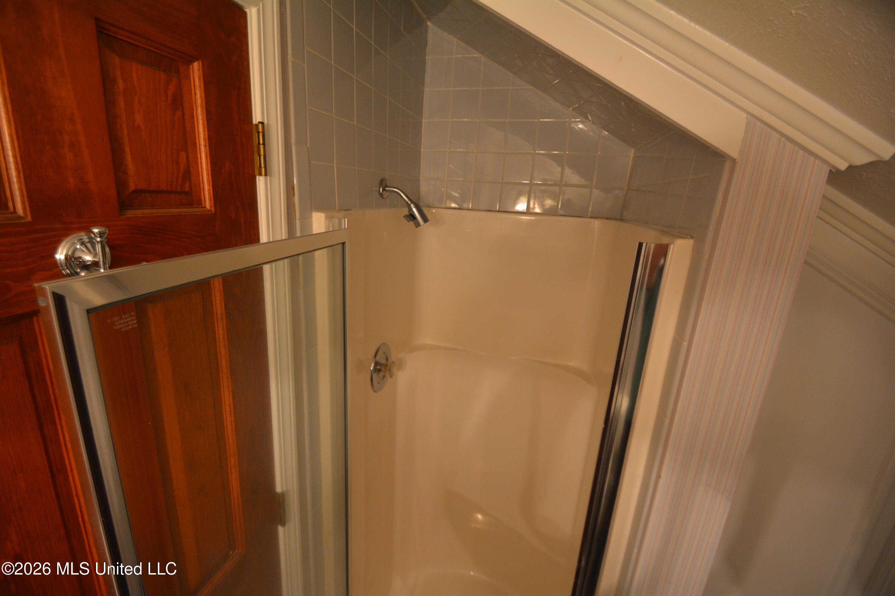 112 Tall Oaks Street Property Photo 38