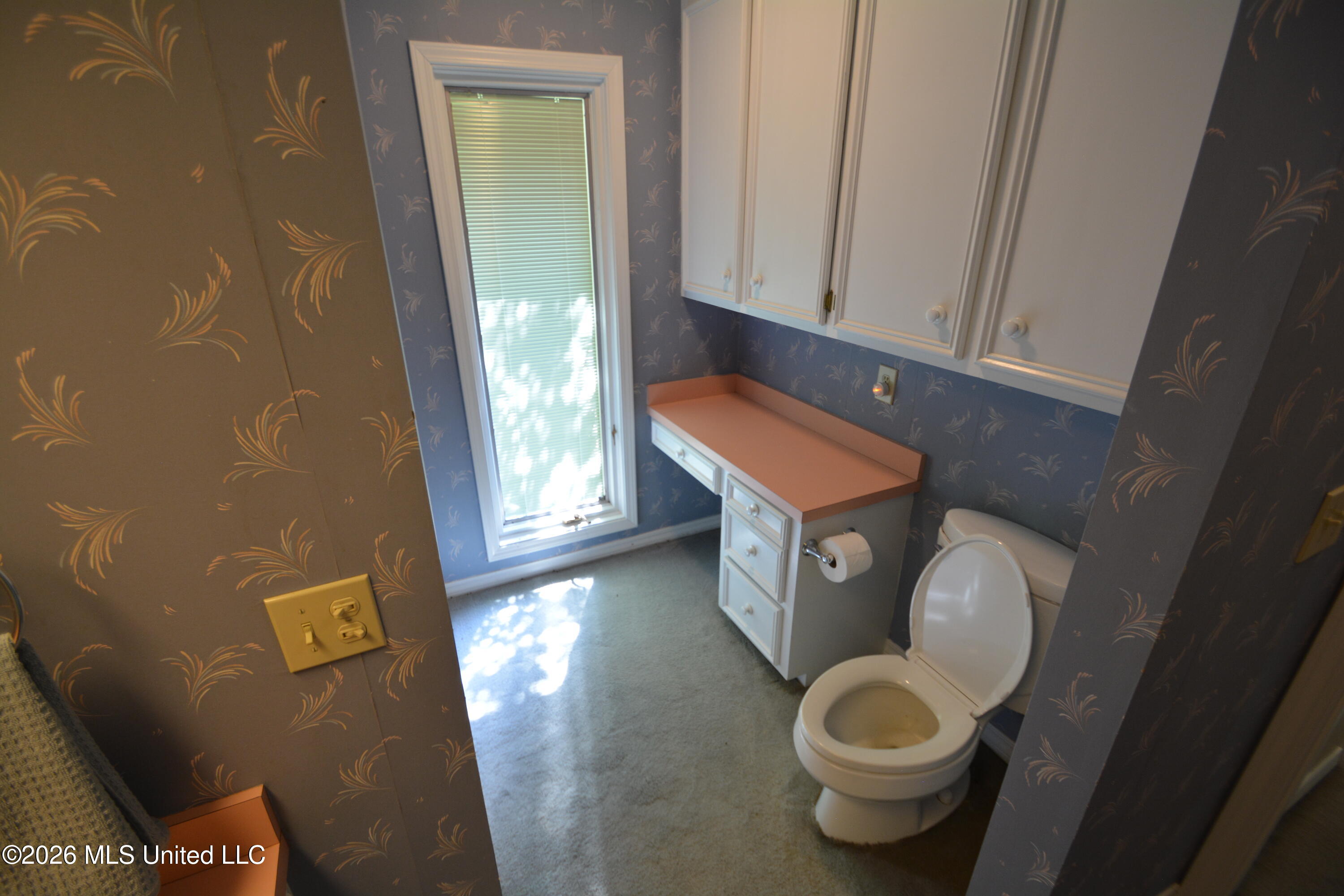 112 Tall Oaks Street Property Photo 43