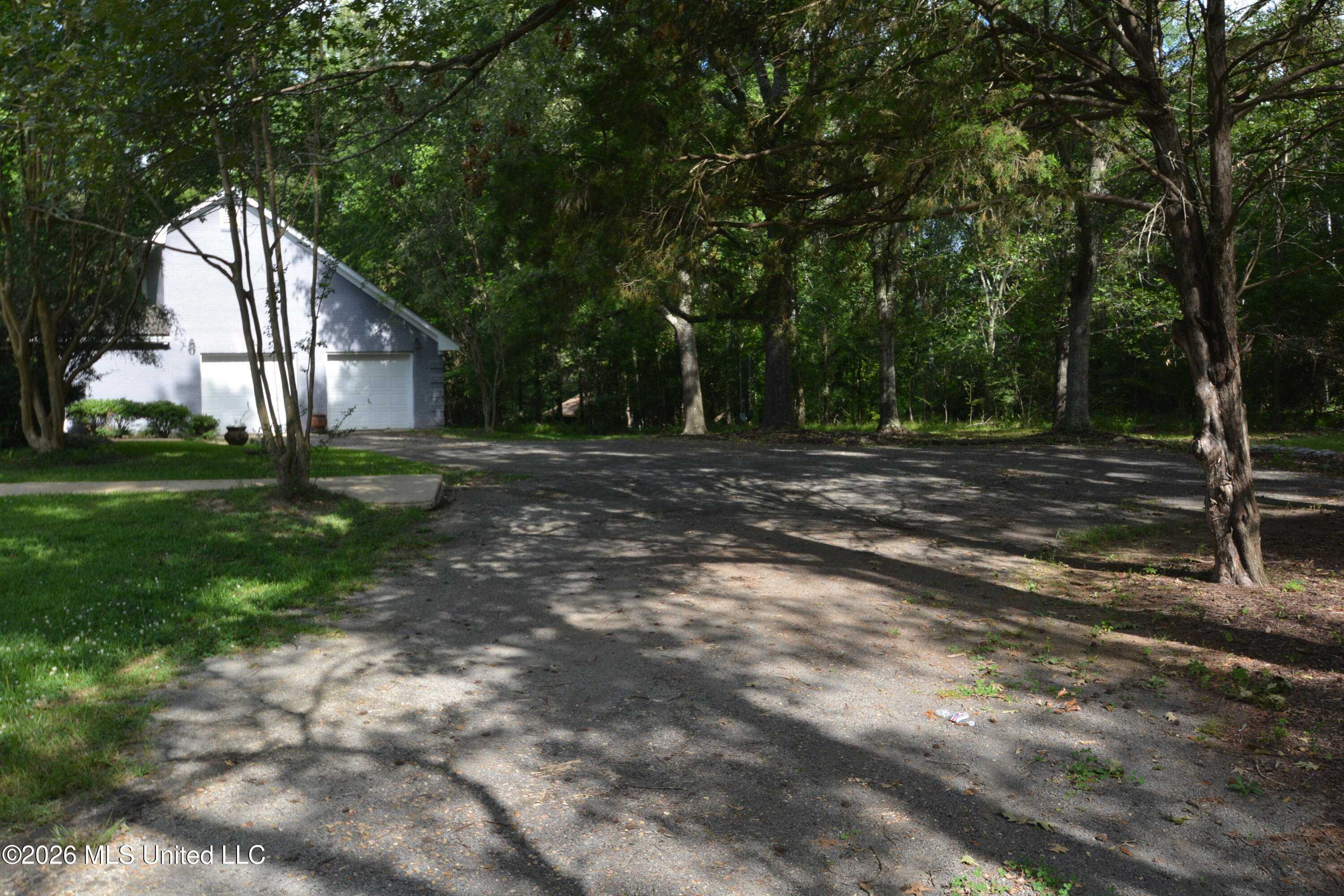 112 Tall Oaks Street Property Photo 61