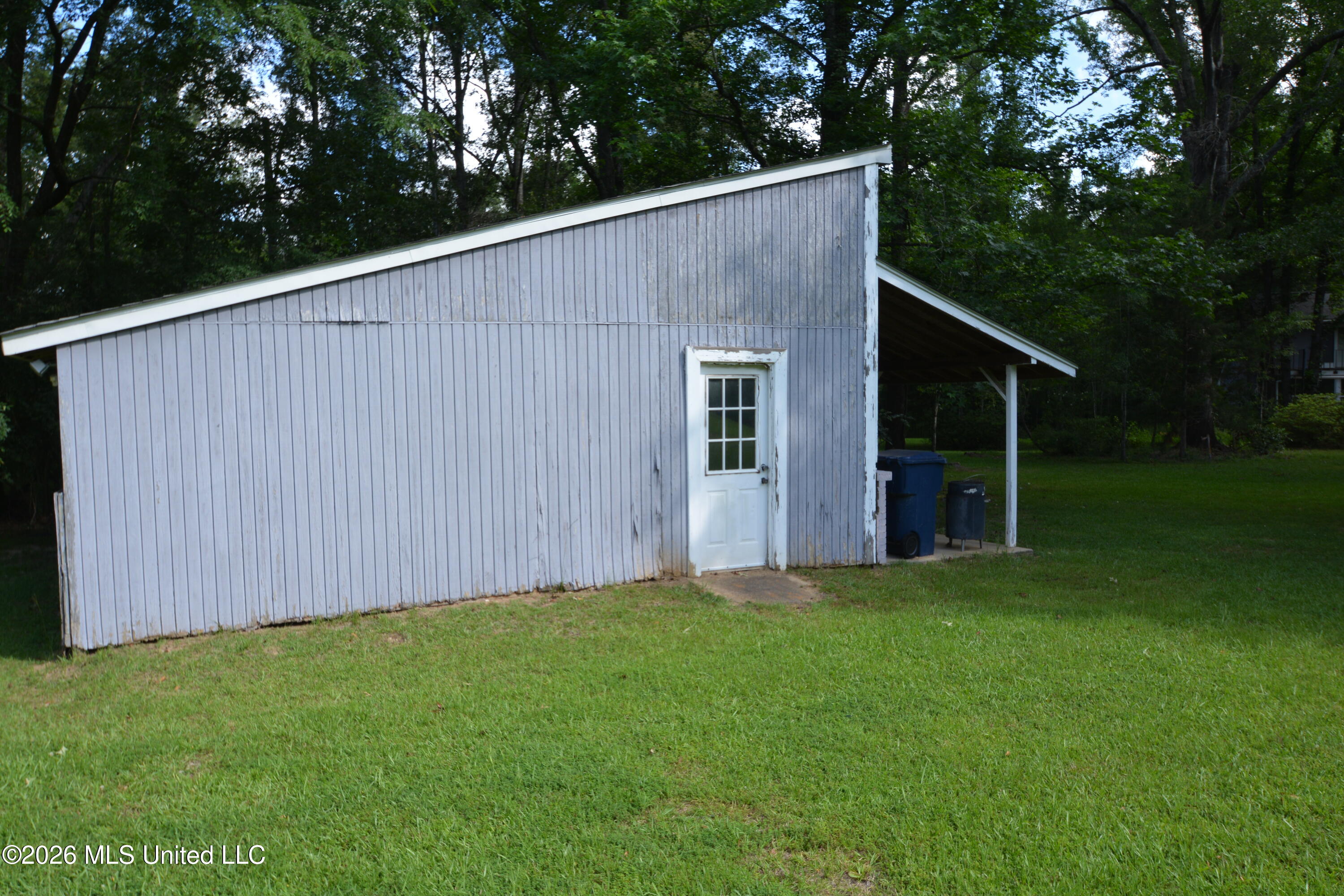 112 Tall Oaks Street Property Photo 74