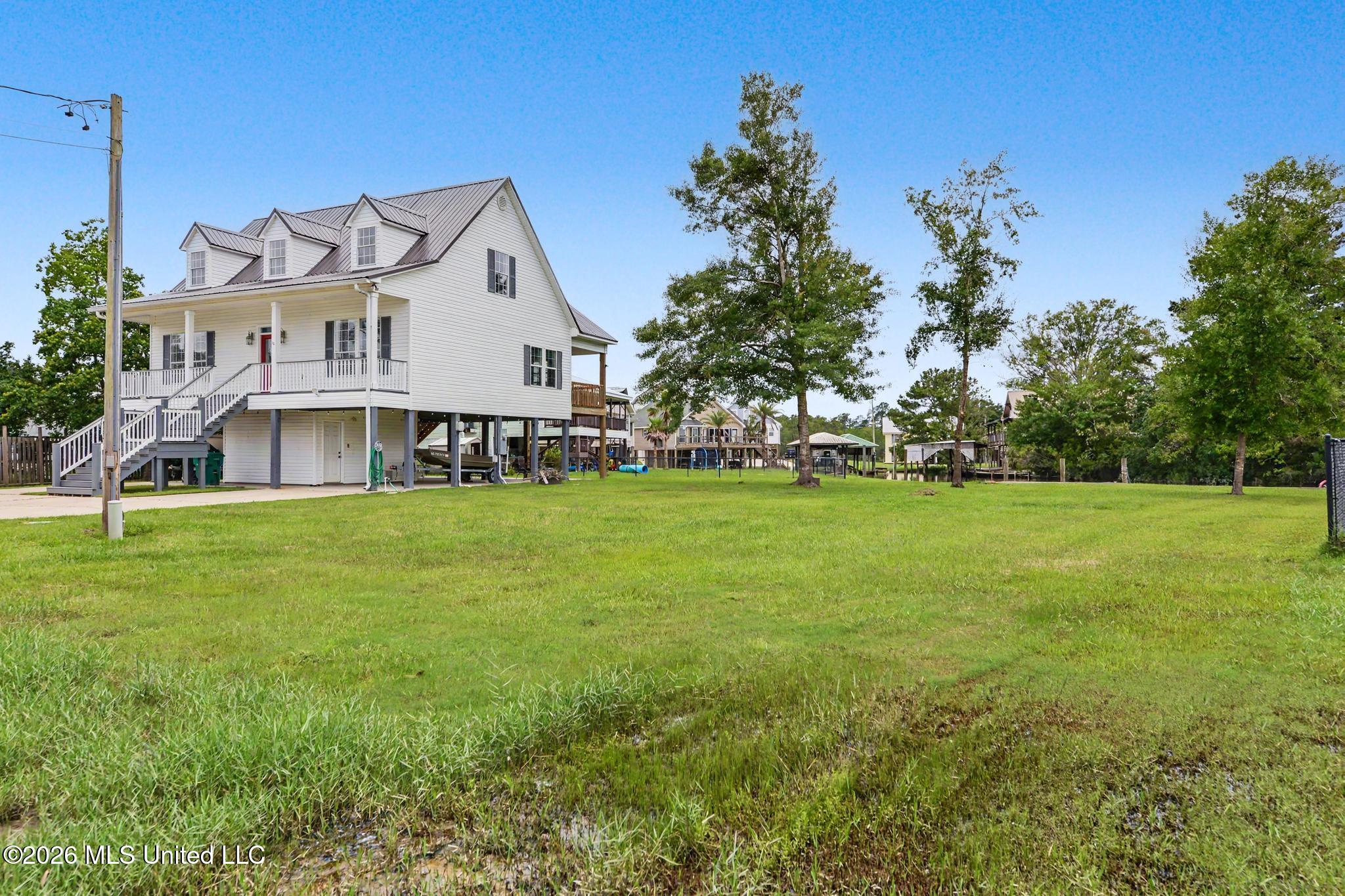 15015 Sioux Place Property Photo 2