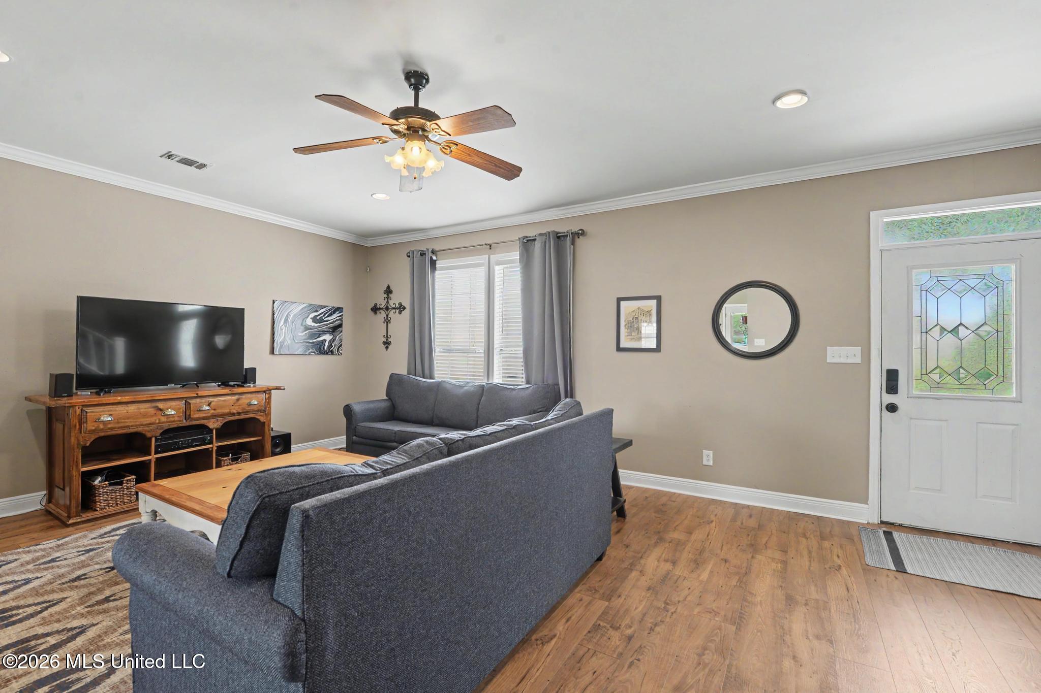 15015 Sioux Place Property Photo 4