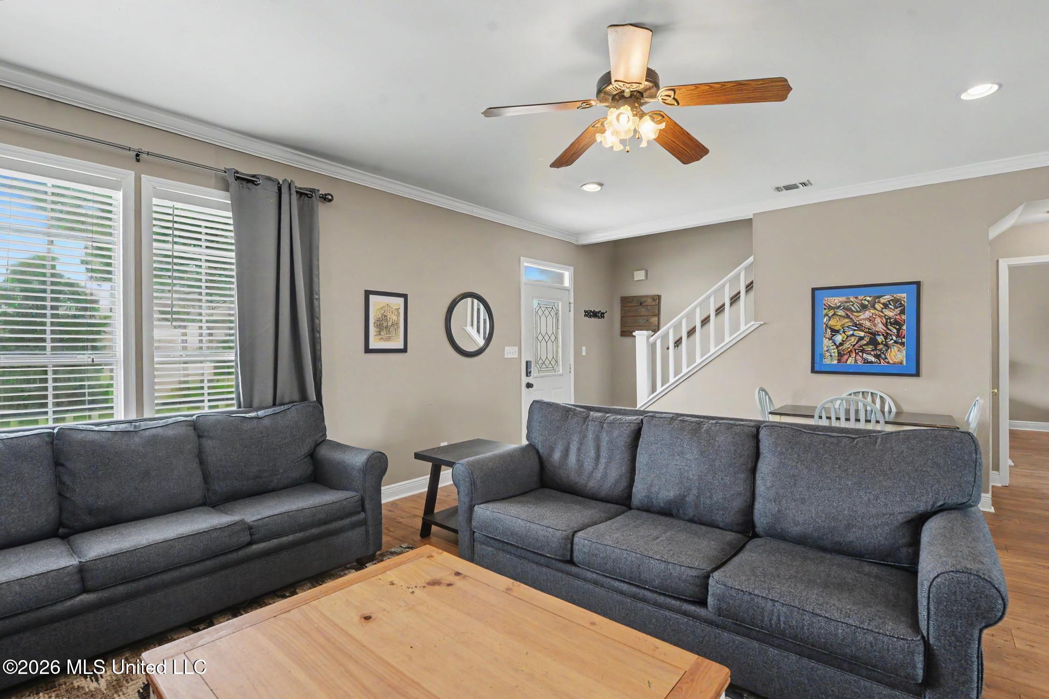 15015 Sioux Place Property Photo 5