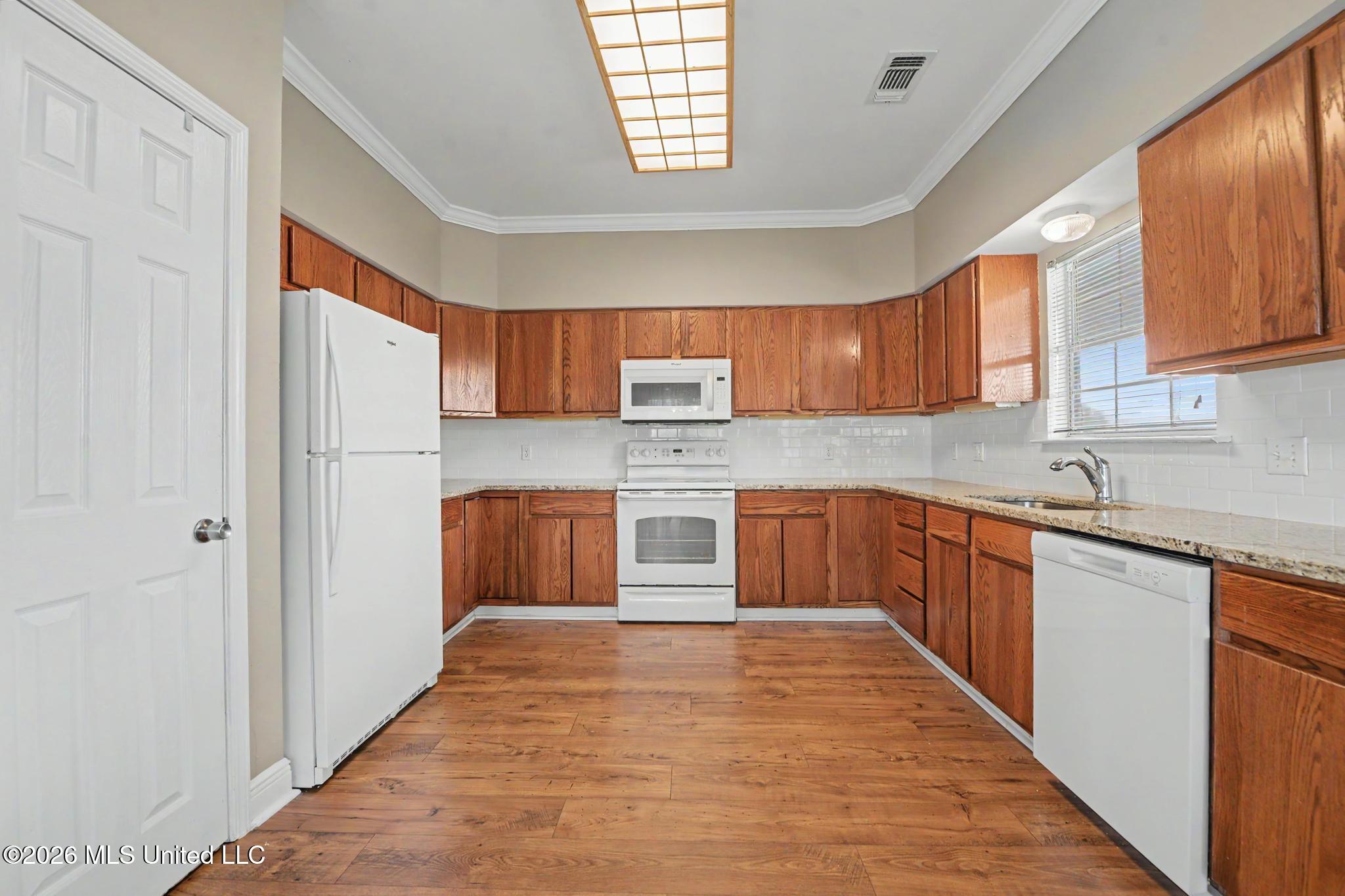 15015 Sioux Place Property Photo 8